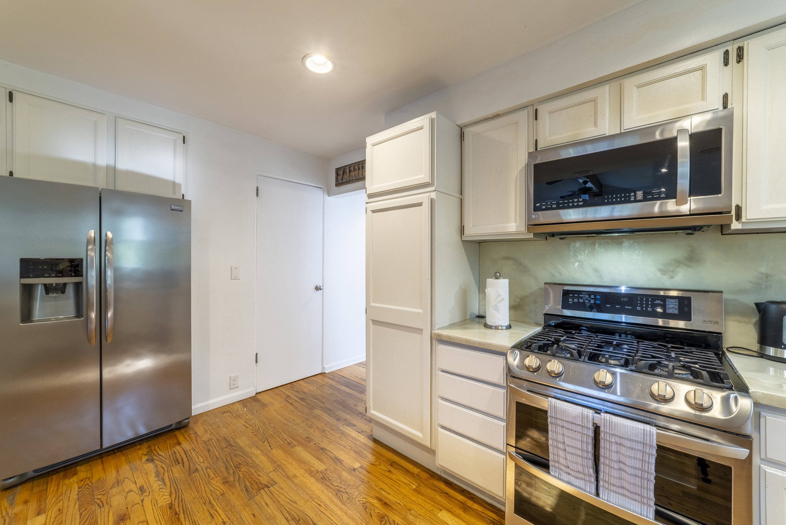 FKitchenBrowntown0061.jpg