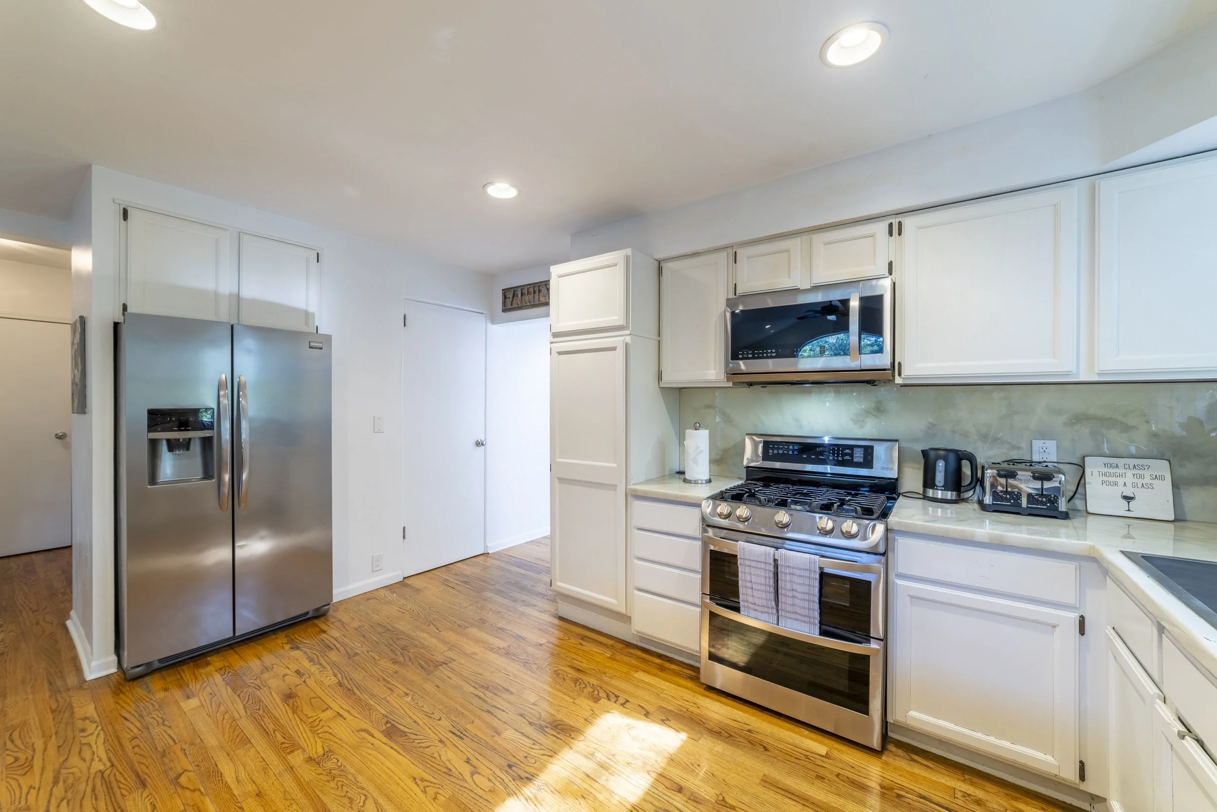 FKitchenBrowntown0064.jpg