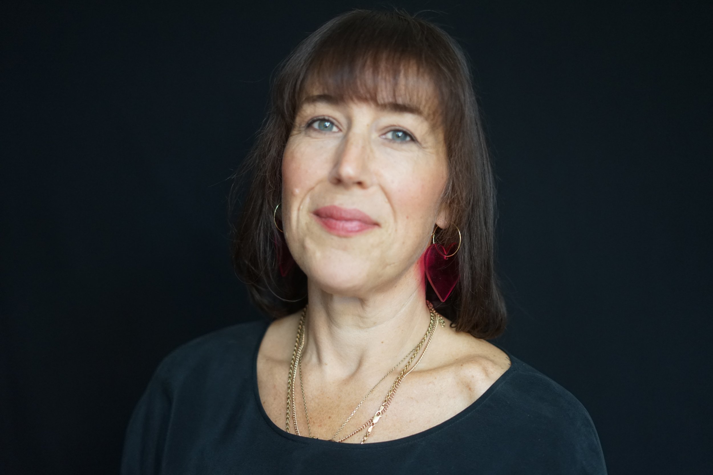 Victoria Gosling, author of BEFORE THE RUINS (2021, Serpent's Tail, Henry Holt) and BLISS AND BLUNDER (2023, Serpent's Tail)