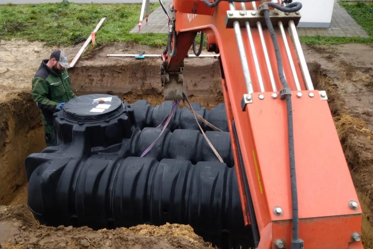 Regenwassertanks werden verbaut