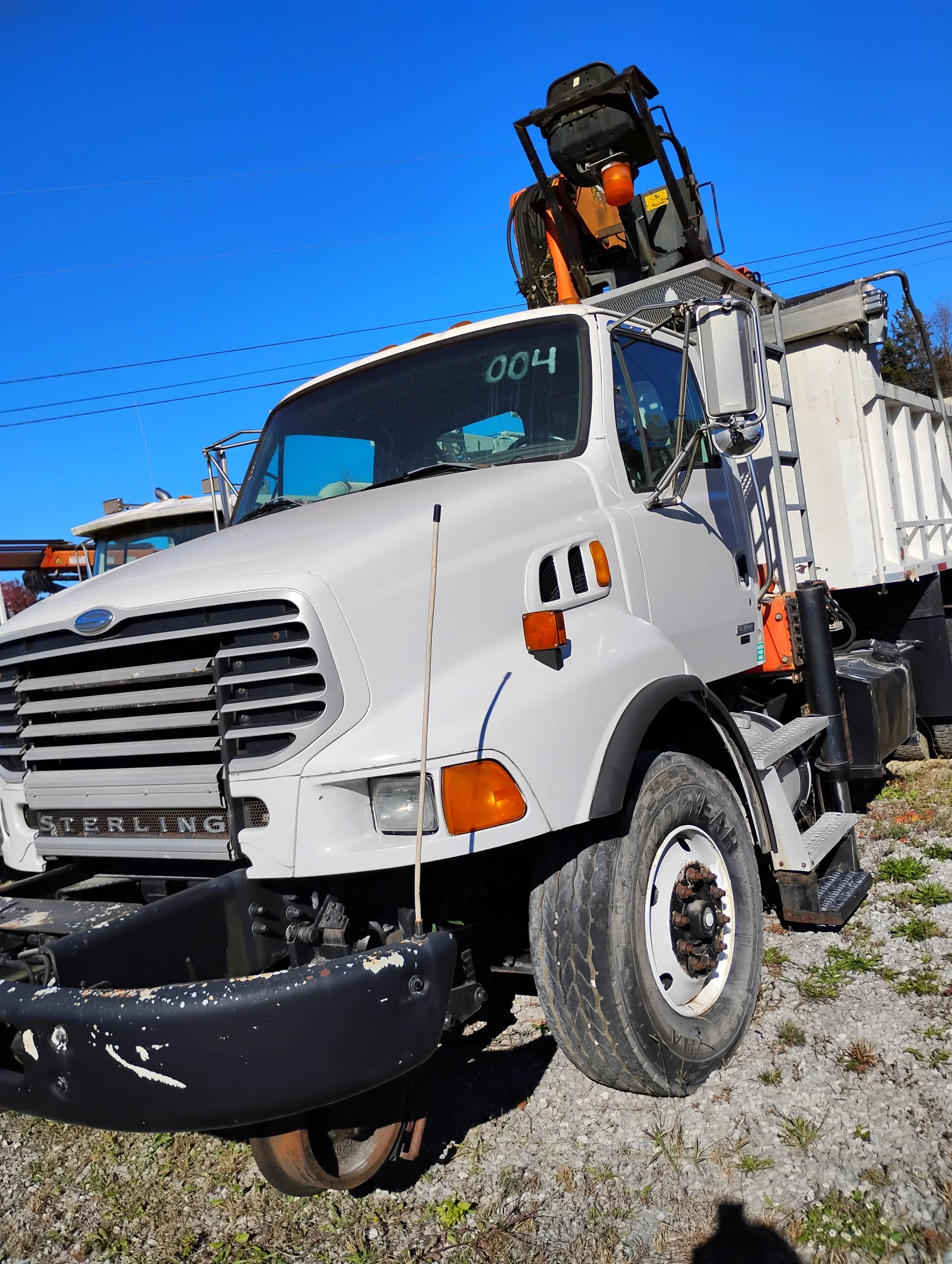 2004 Serling grapple truck