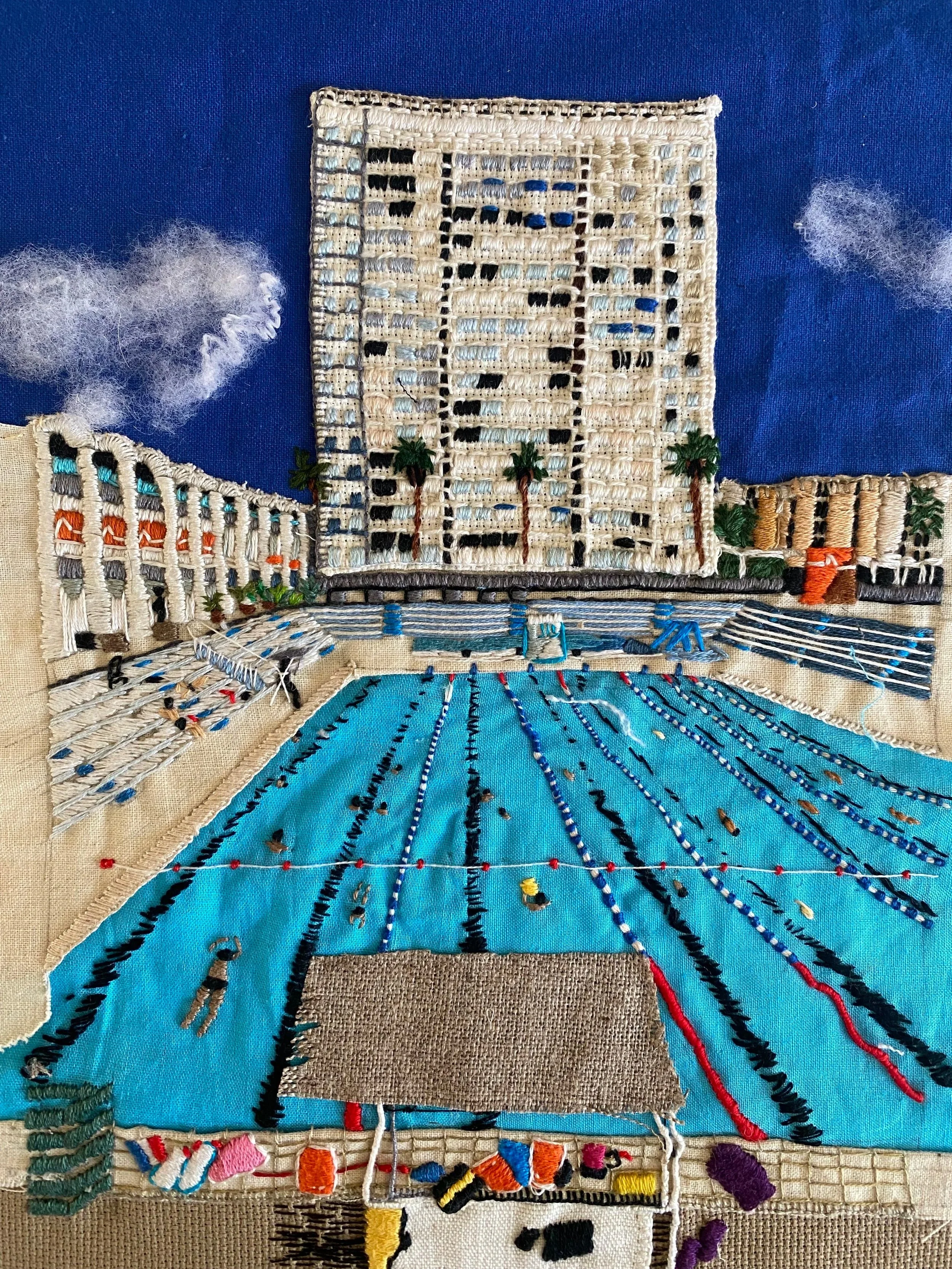 La piscine quasi-olympique de Toulon (36 cm x 23 cm) - 2016