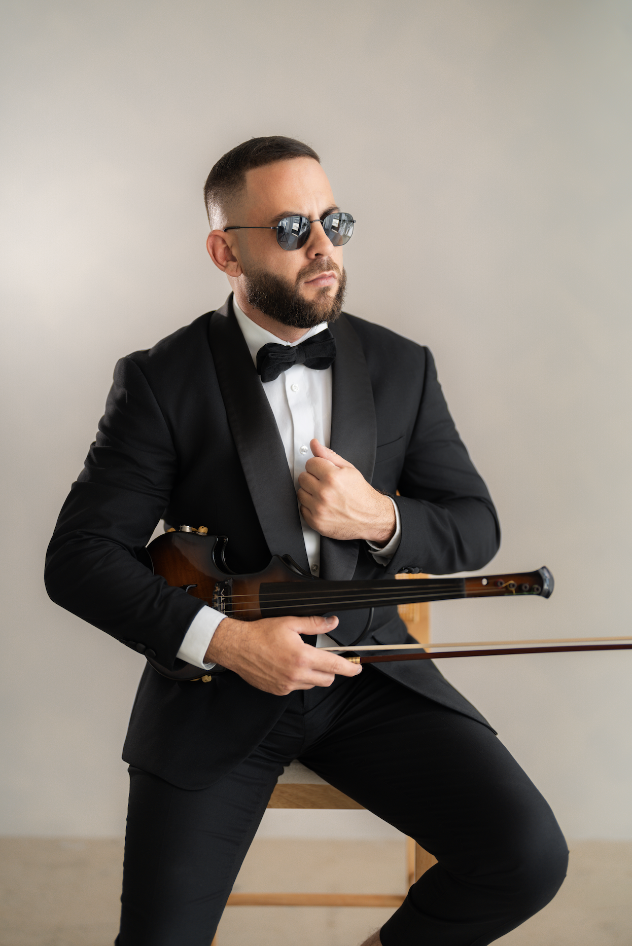 Ronny Moreno luxury wedding violinist performing live at elegant event