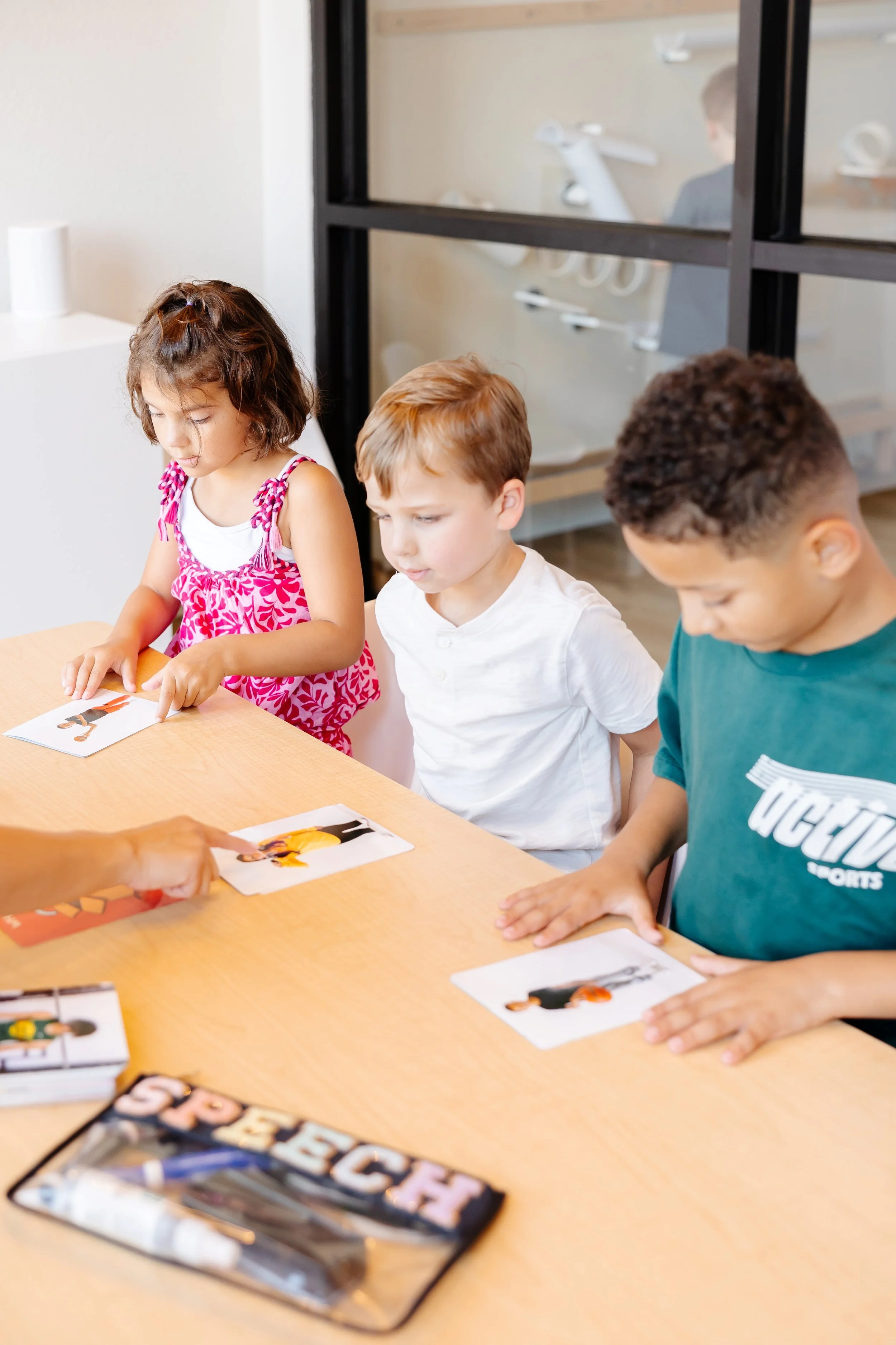 children playing and receiving therapy with Hayne Therapy Group in Georgia
