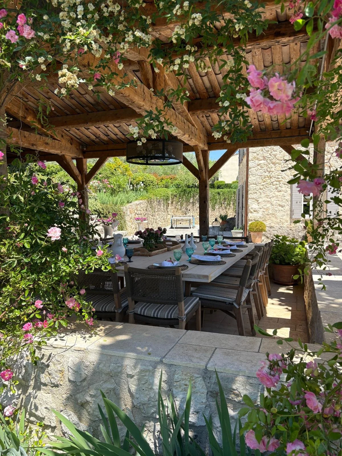 OUTDOOR DINING AREA