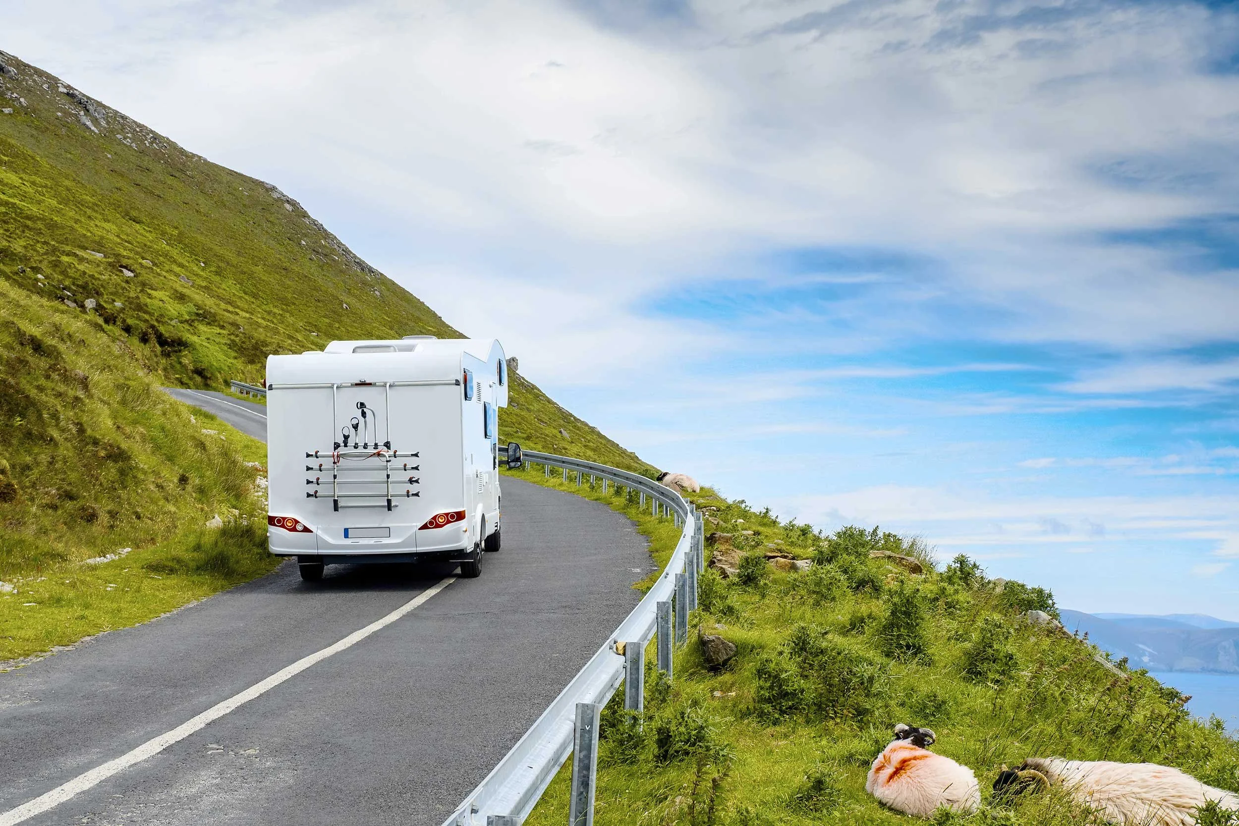 Motorhome-on-Irish-Road.jpg