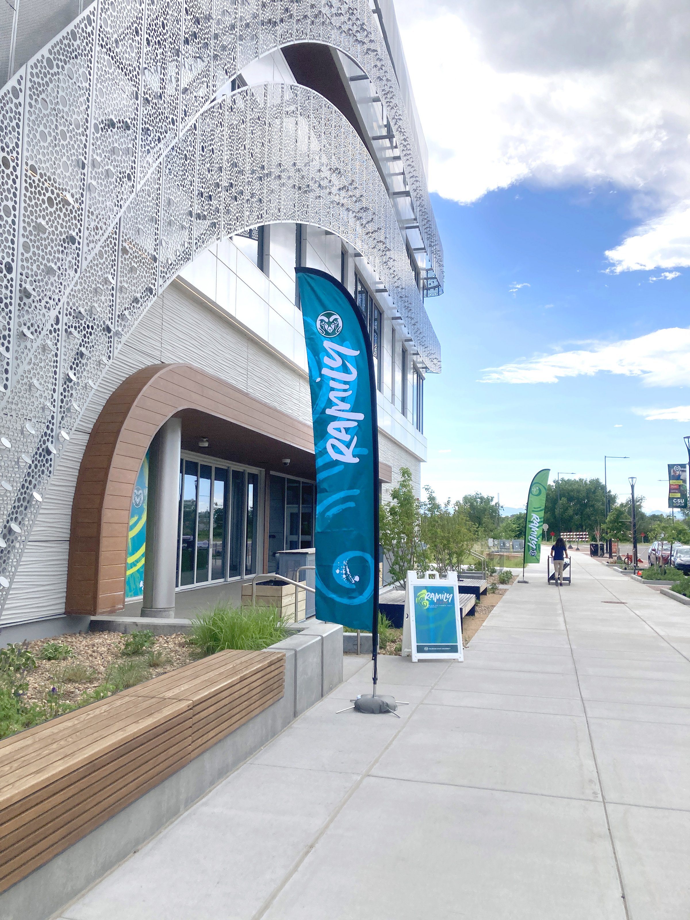 Ramily flutter flags.