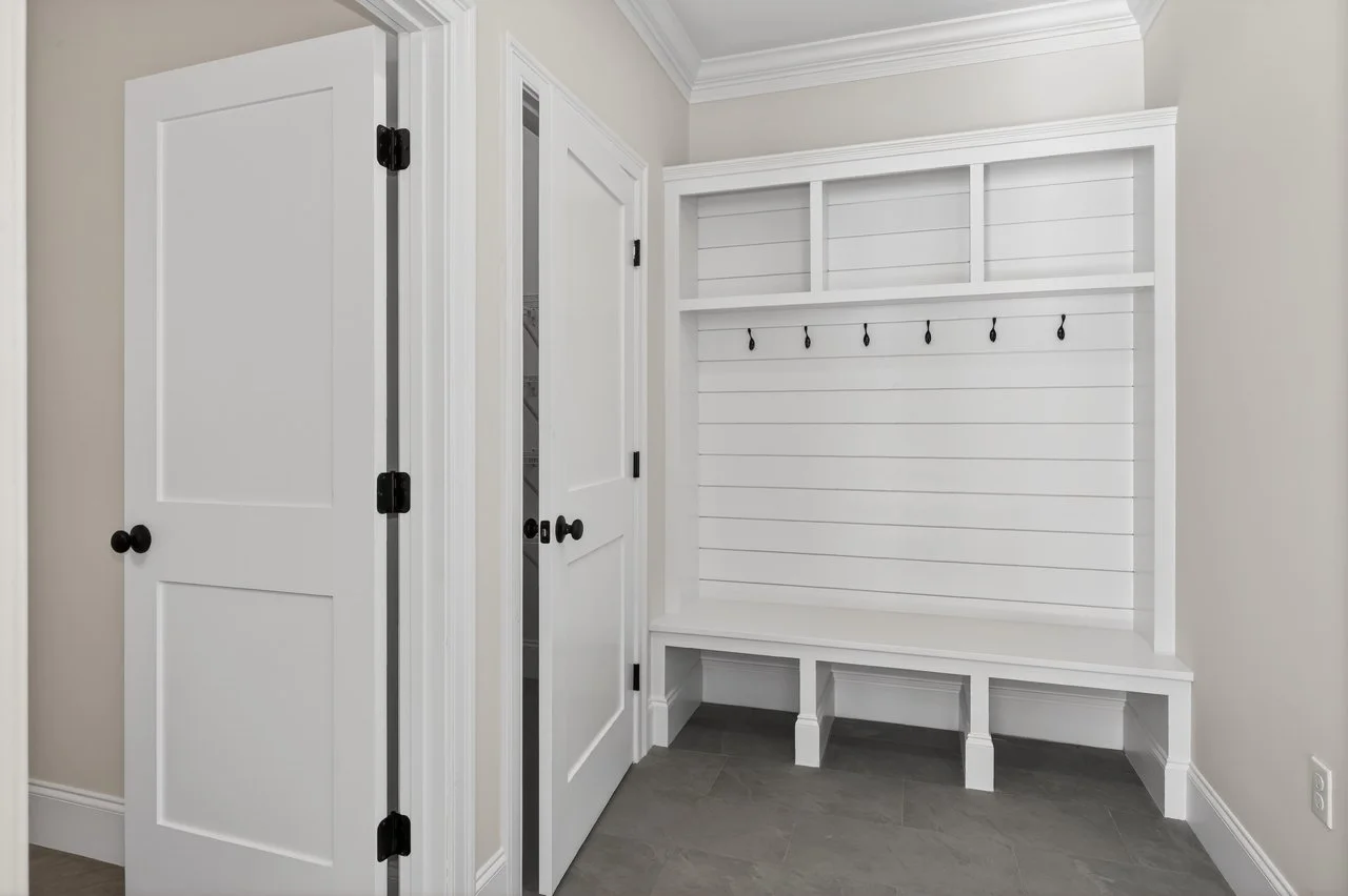 25-Mudroom.jpg