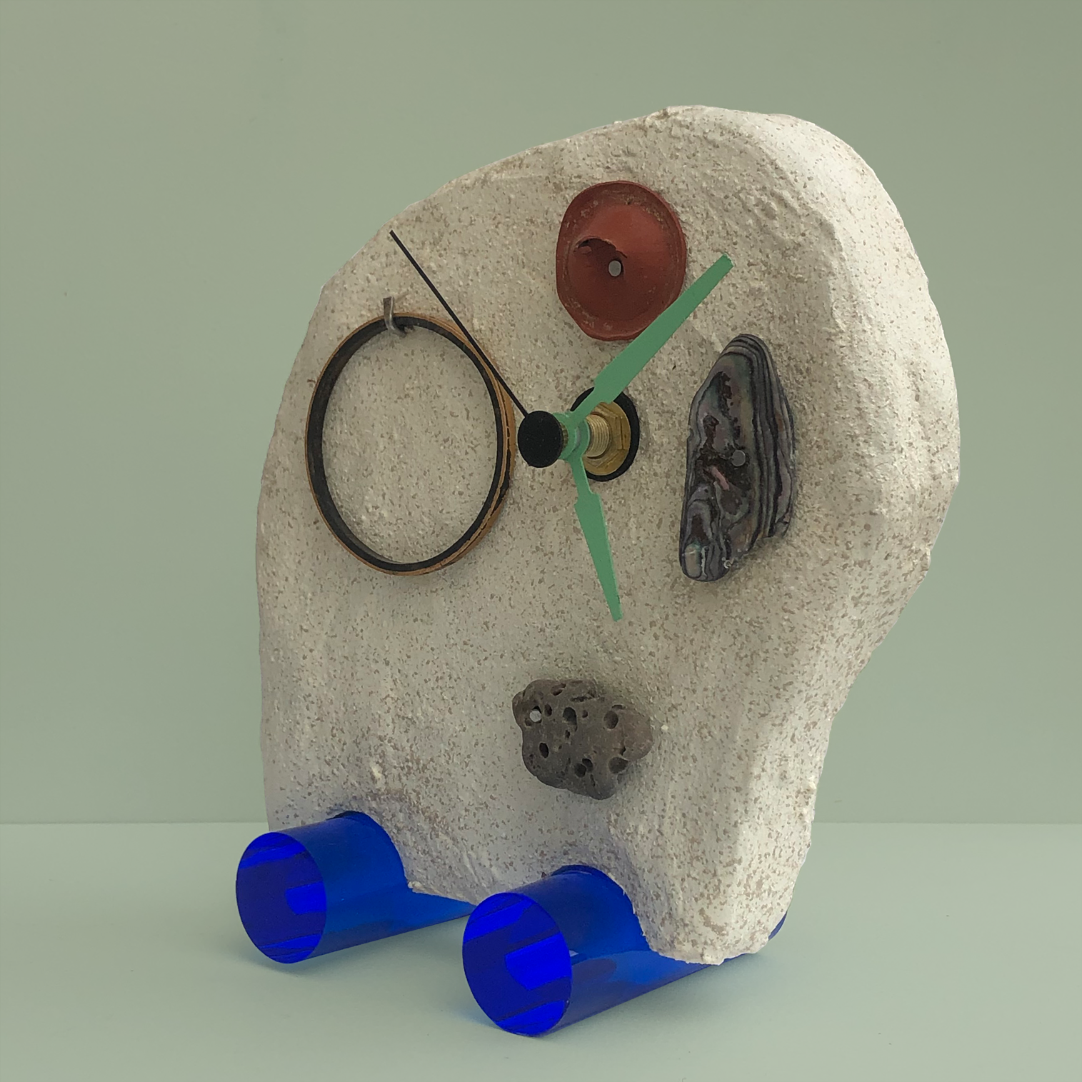 WILDBOD - MINI CLOCK - 02 - SIDE VIEW.png