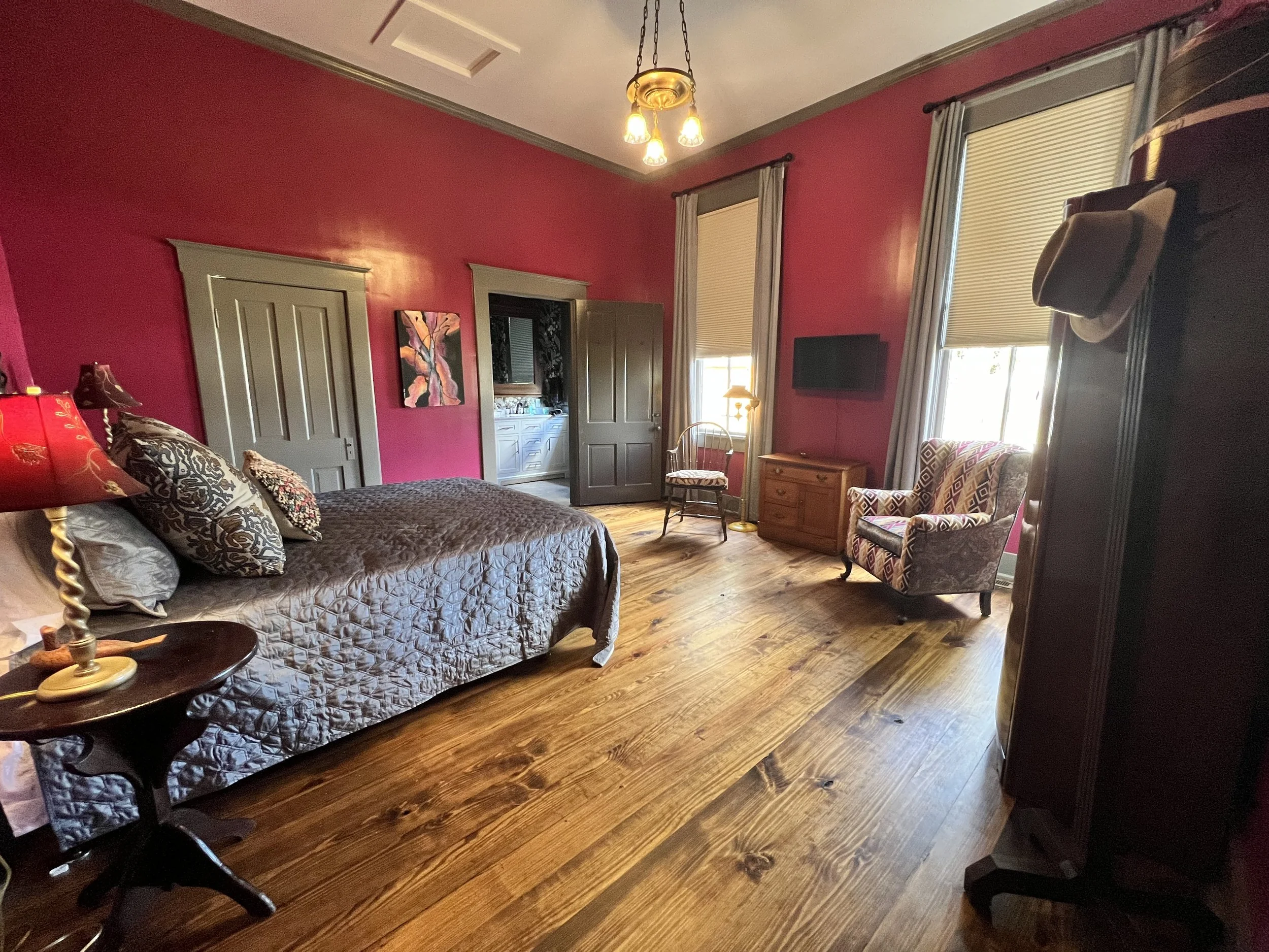 Katherine Room 2.jpeg