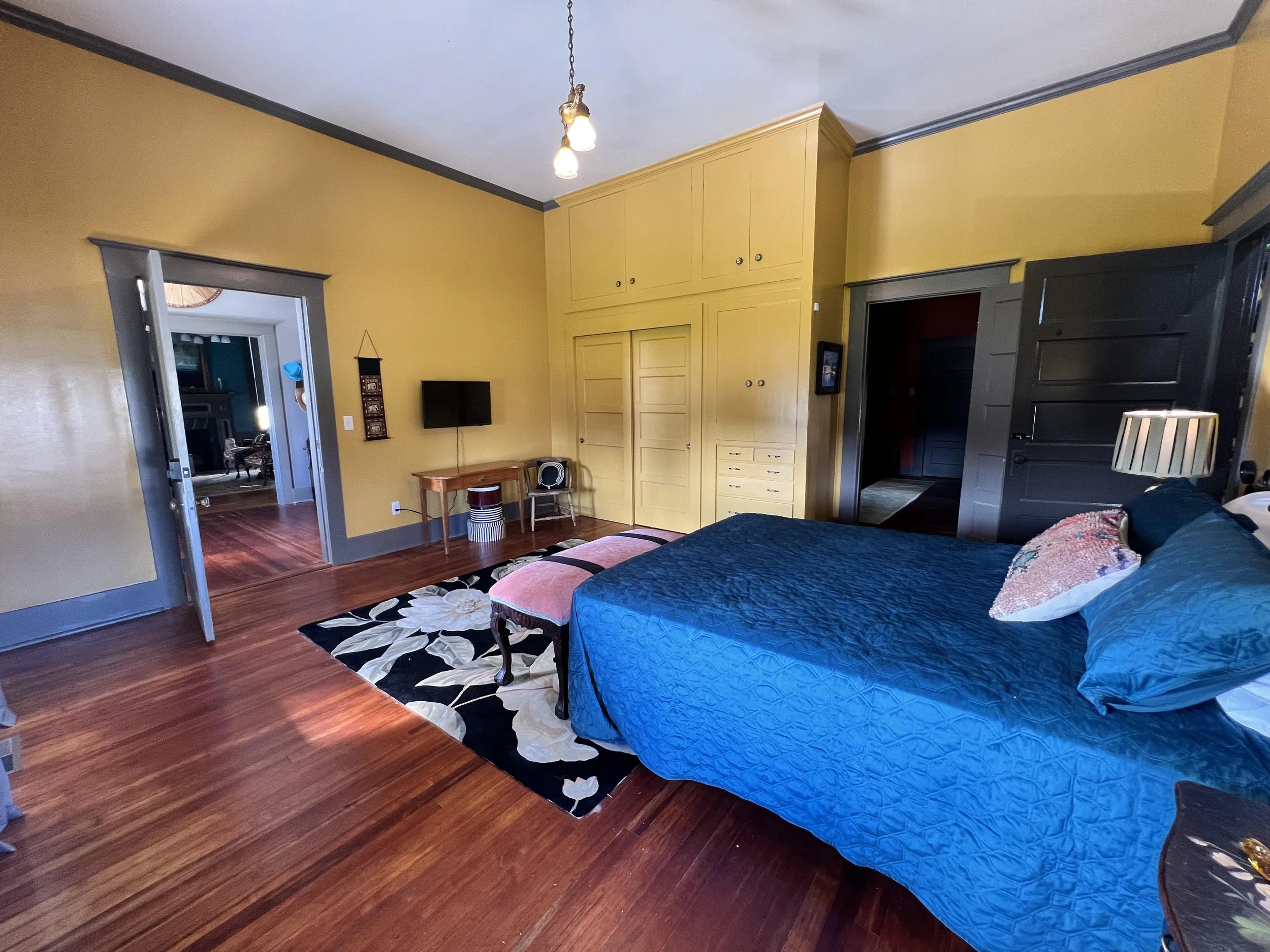 Corrine Room 2.jpg