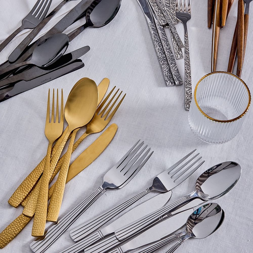 R7799246082 CUBIERTOS DORADOS 2.jpg