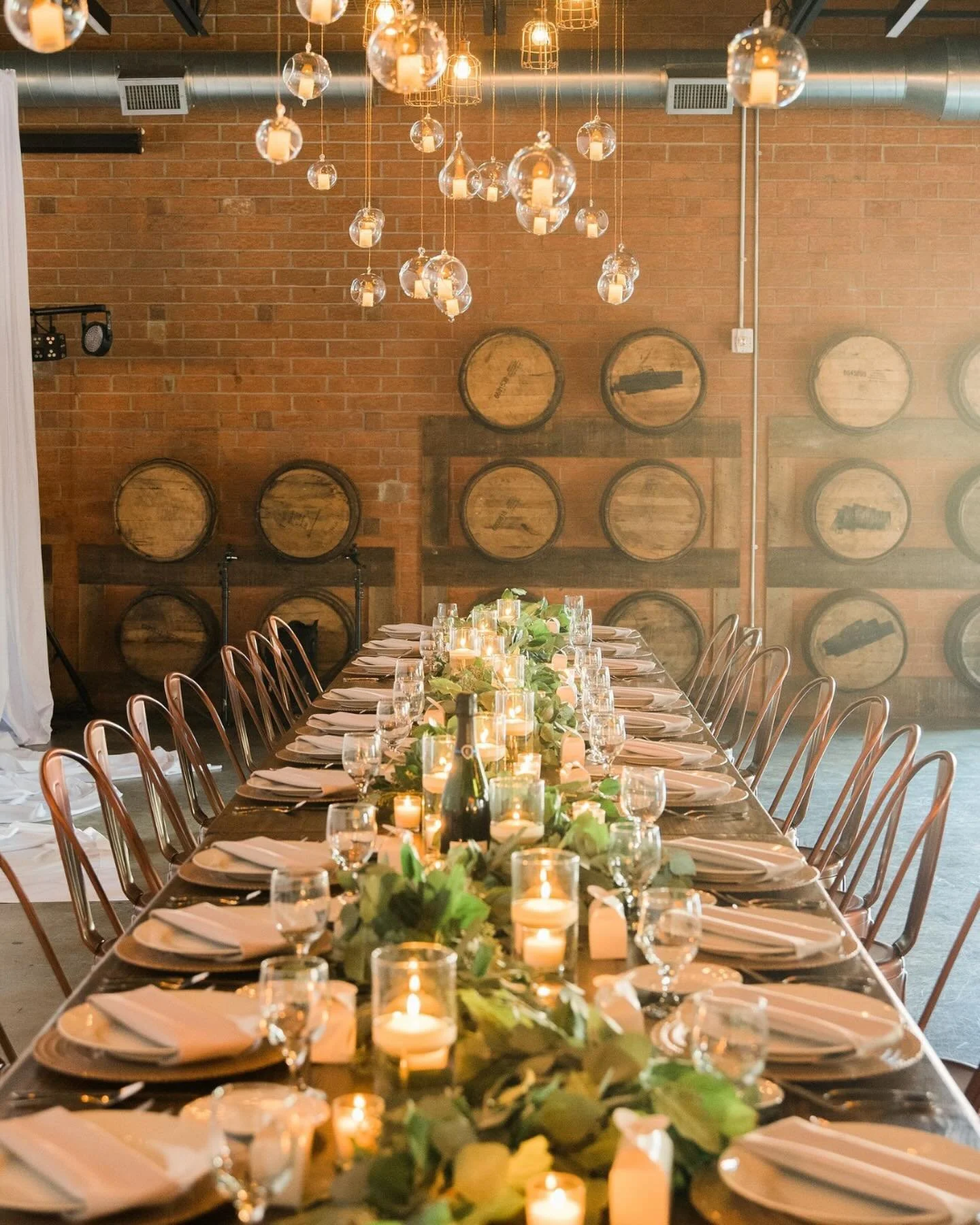 Beneath the sparkling lights, two hearts became one.✨

Reminiscing on such a beautiful wedding celebration - from the warm candlelight to the rustic charm of the barrels, this day was all about enjoying every precious moment together. 

Planning: @ma