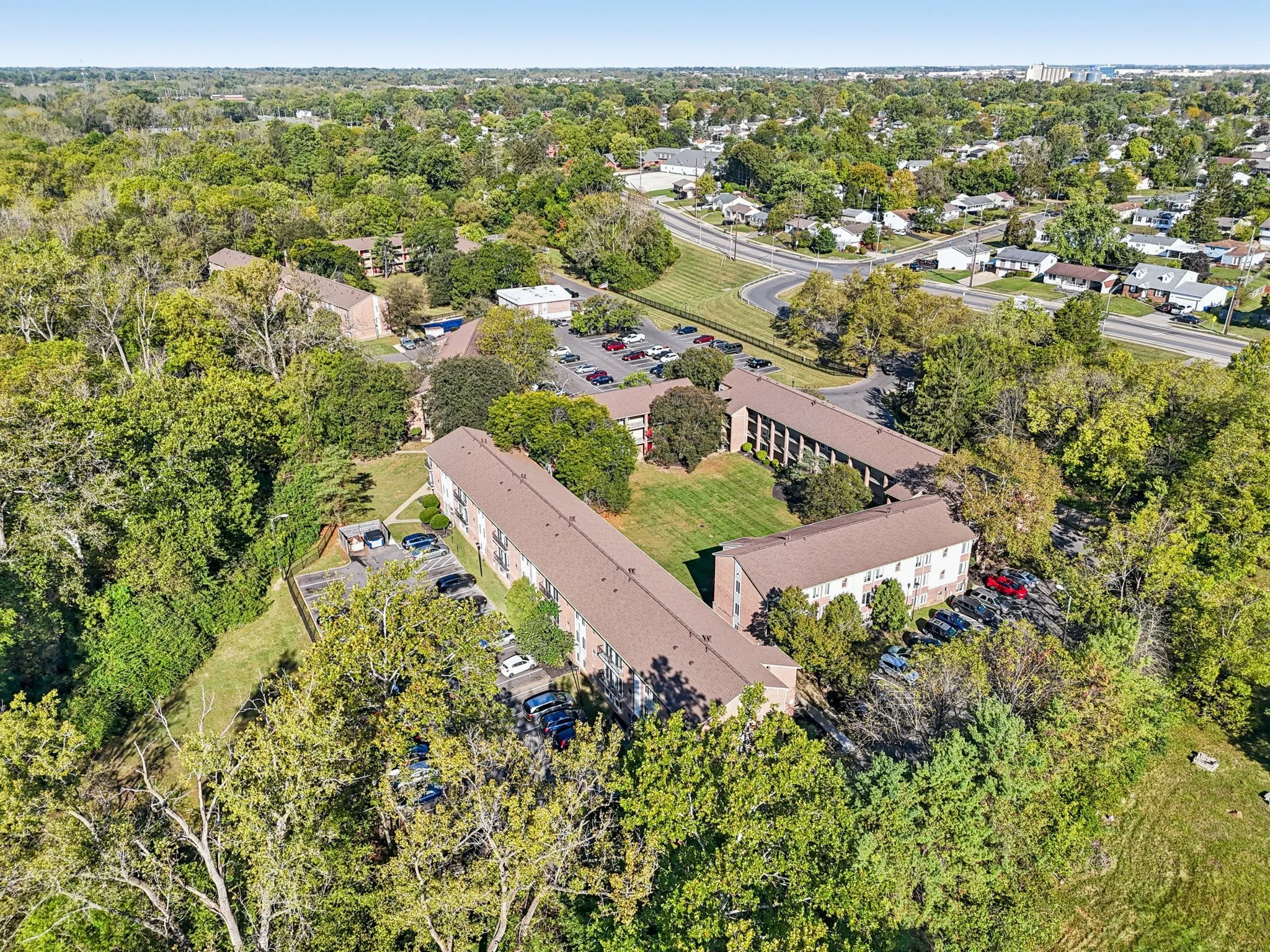 29-web-or-mls-Plane Tree Dr W-S0210-029.jpg