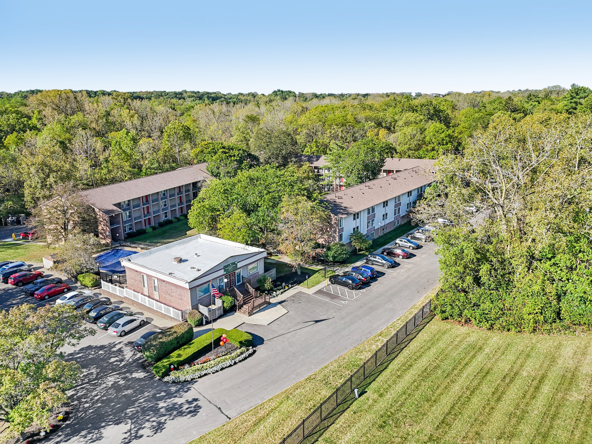 24-web-or-mls-Plane Tree Dr W-S0210-024.png