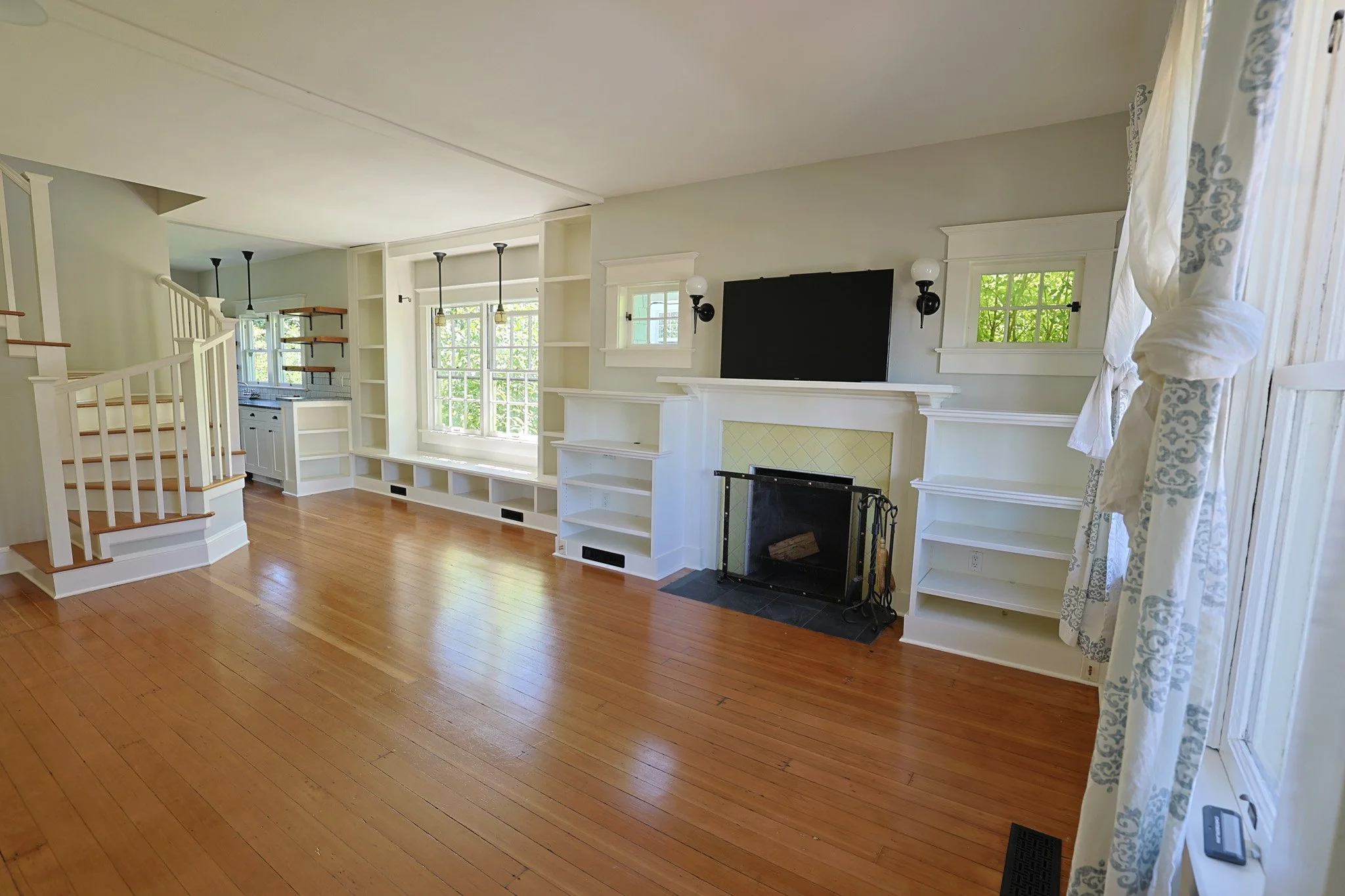 Threshold house rental pics-13.jpg
