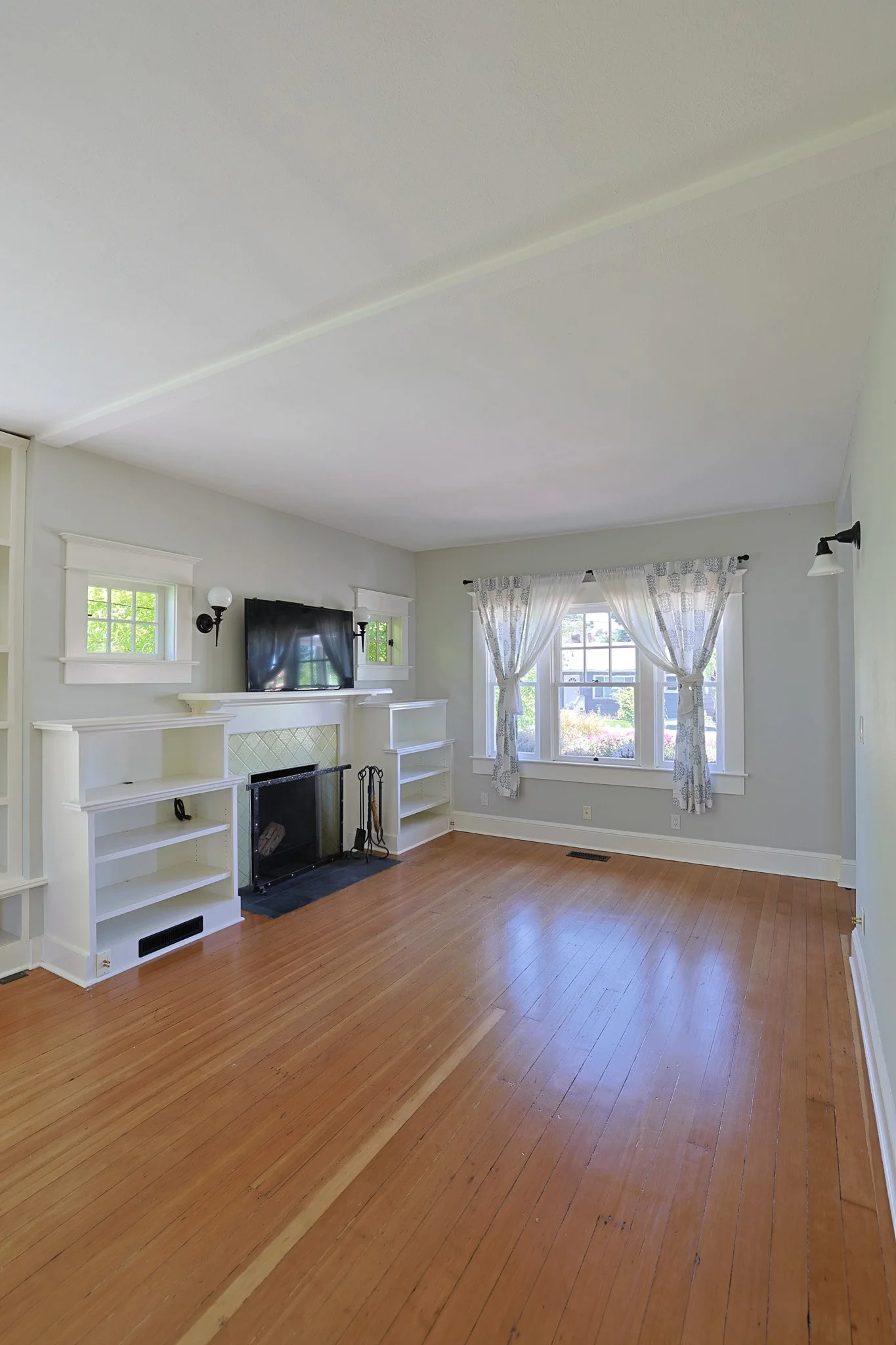 Threshold house rental pics-11.jpg
