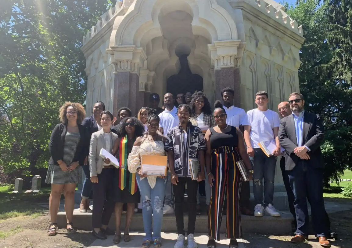 ‘Next generation’ of masonry workers lauded at Green-Wood graduation
