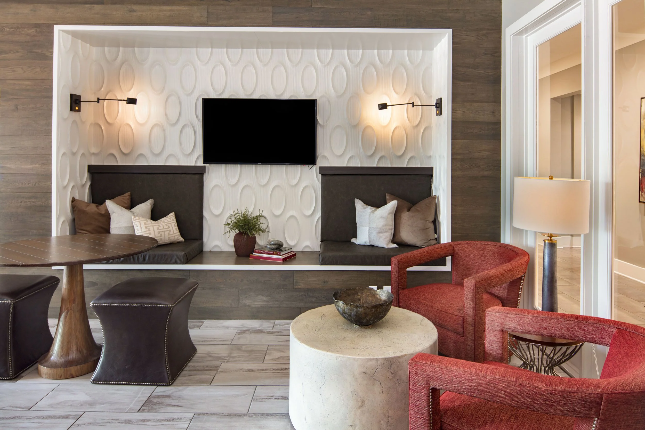 Tapestry Bocage_Interior Amenities_Leasing Office 2_April2026_HighRes.jpg