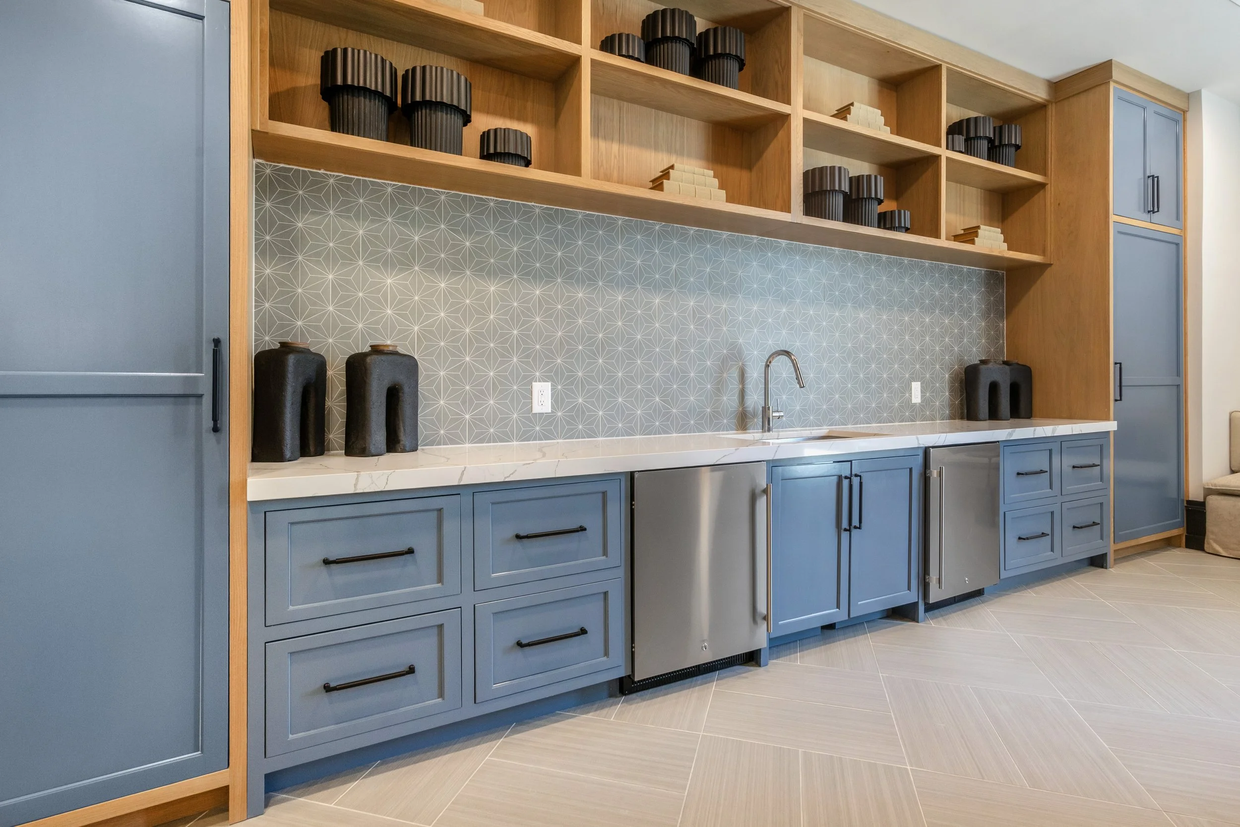 Lake District_Interior Amenities_Clubhouse Kitchen_August2026_HighRes.jpg