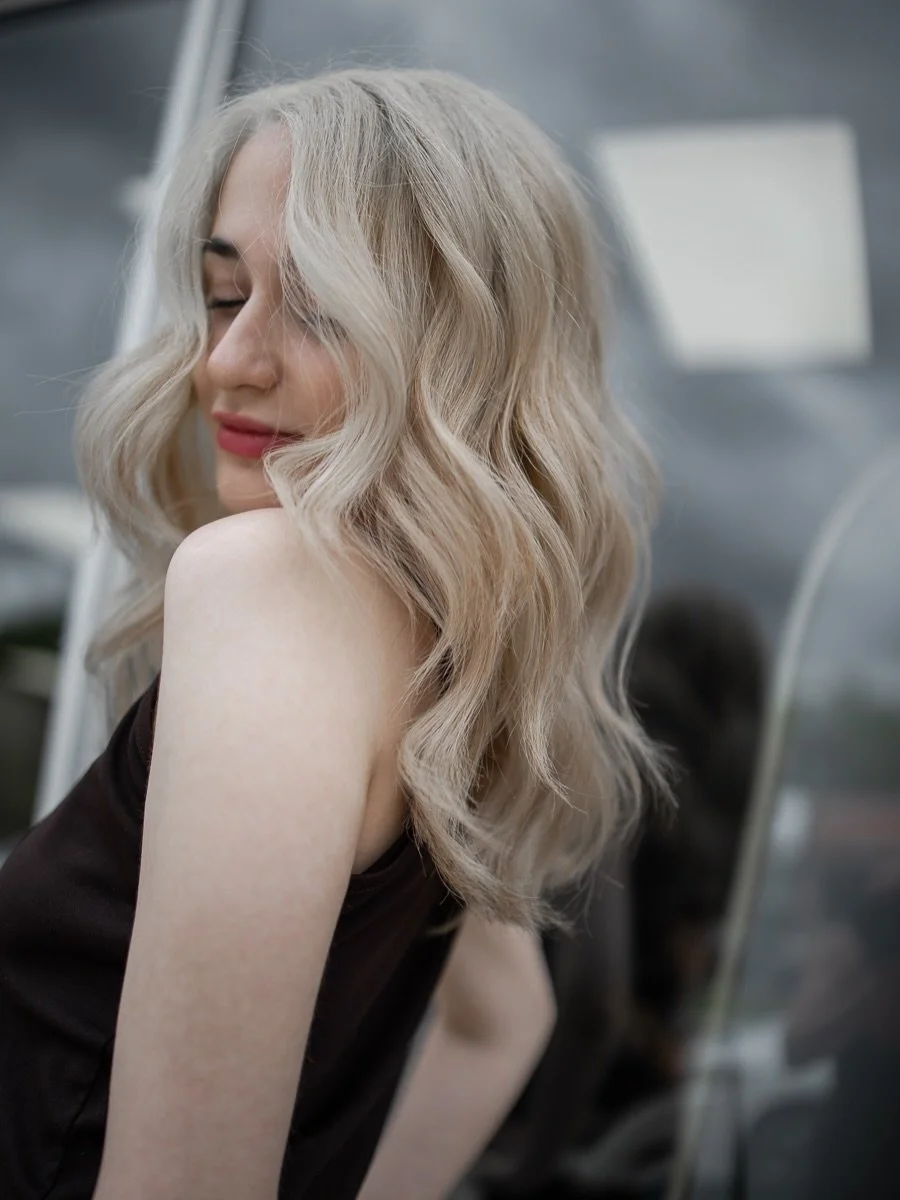 How are my clients always this pretty? 😭✨

#platinumhair #platinumblonde #winnipeghair #bleachandtone