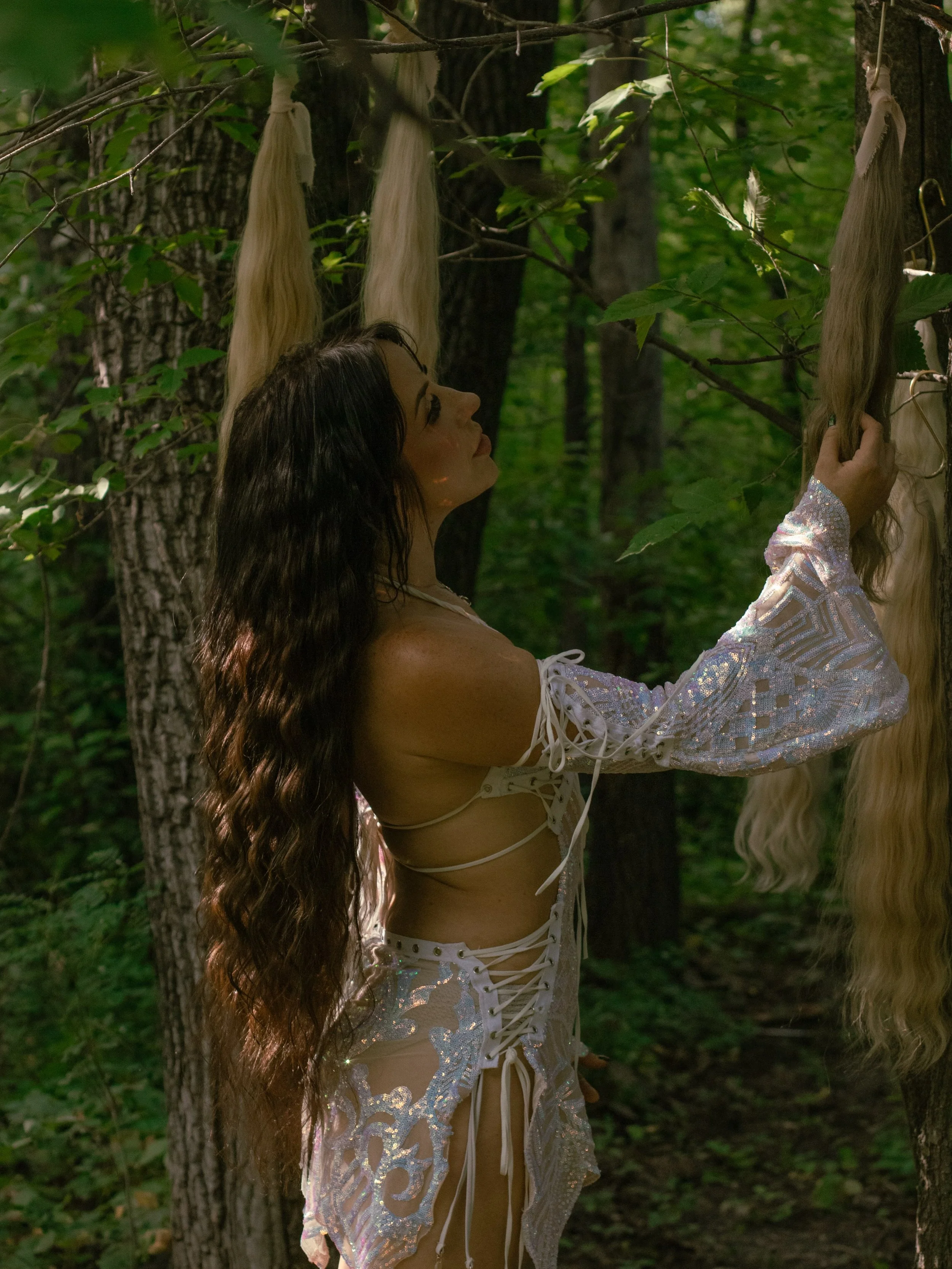 Branding but make it ✨whimsy✨

I&rsquo;m absolutely obsessed with how these turned out 🥹 @lizziebellacreative captured my f-hairy branding shoot dreams and @thekiramarshall killed it once again with the ethereal makeup. 

Between my hair career and 