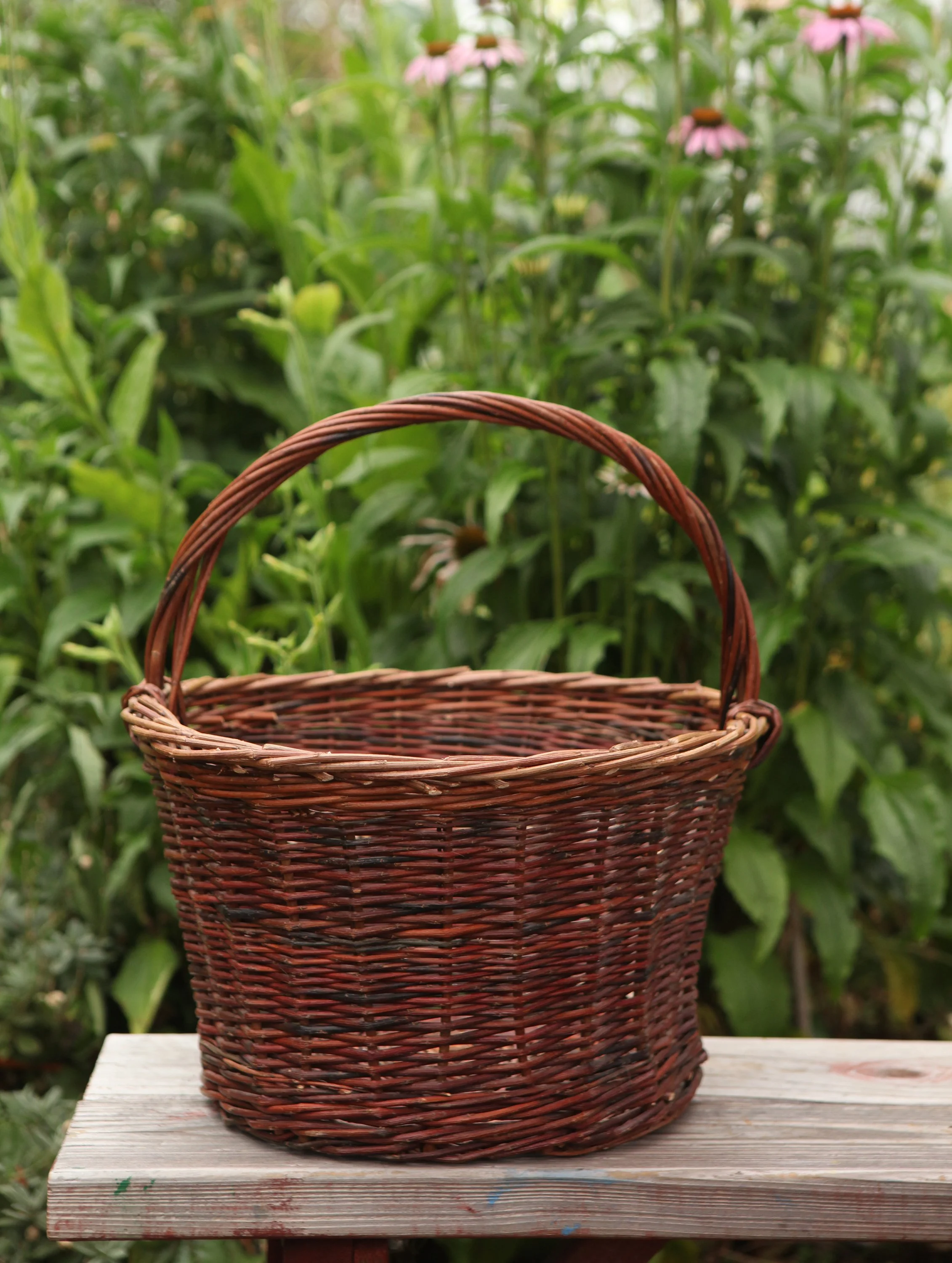 Round Gathering Basket 036