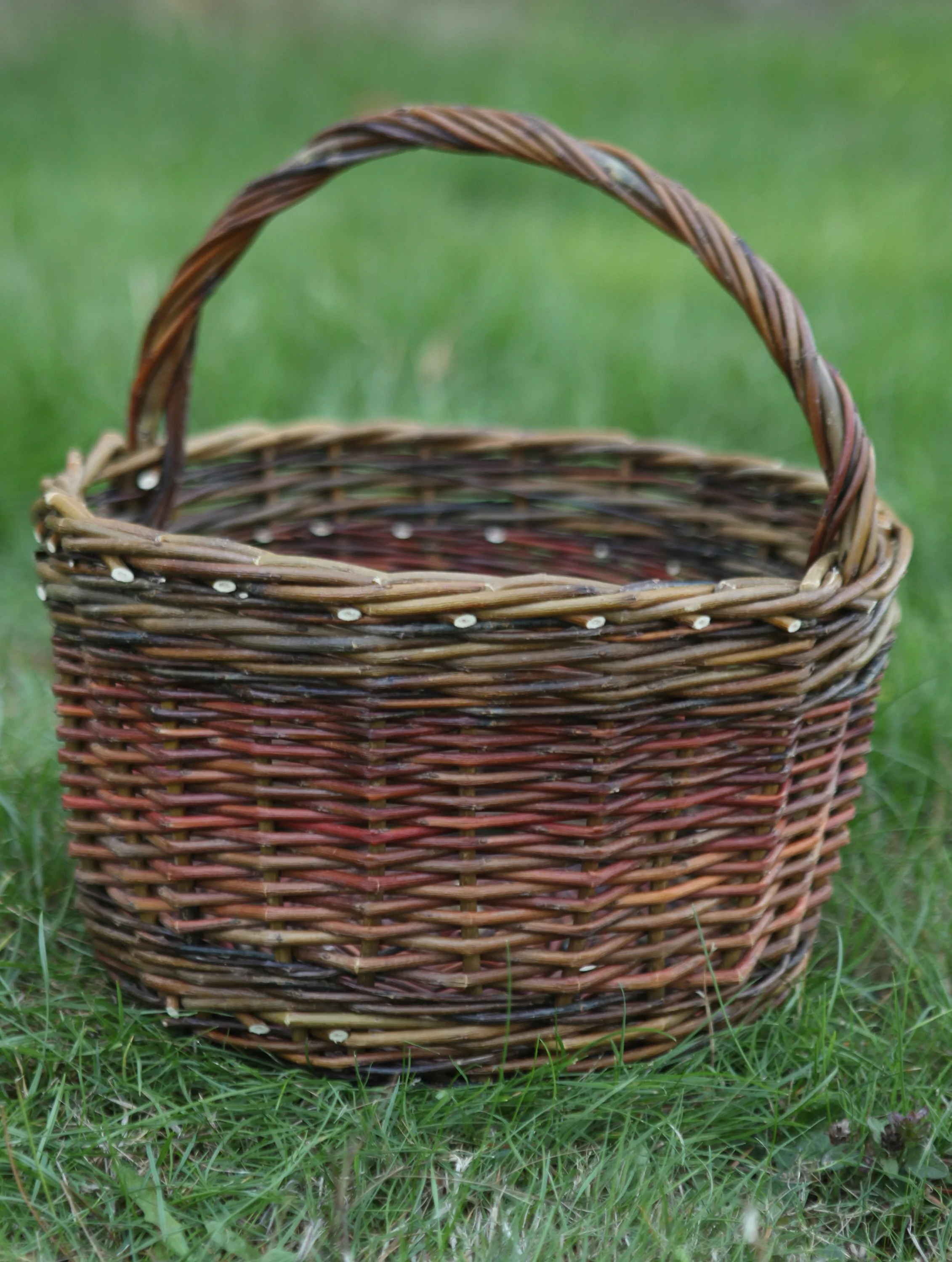 Round Gathering Basket 006