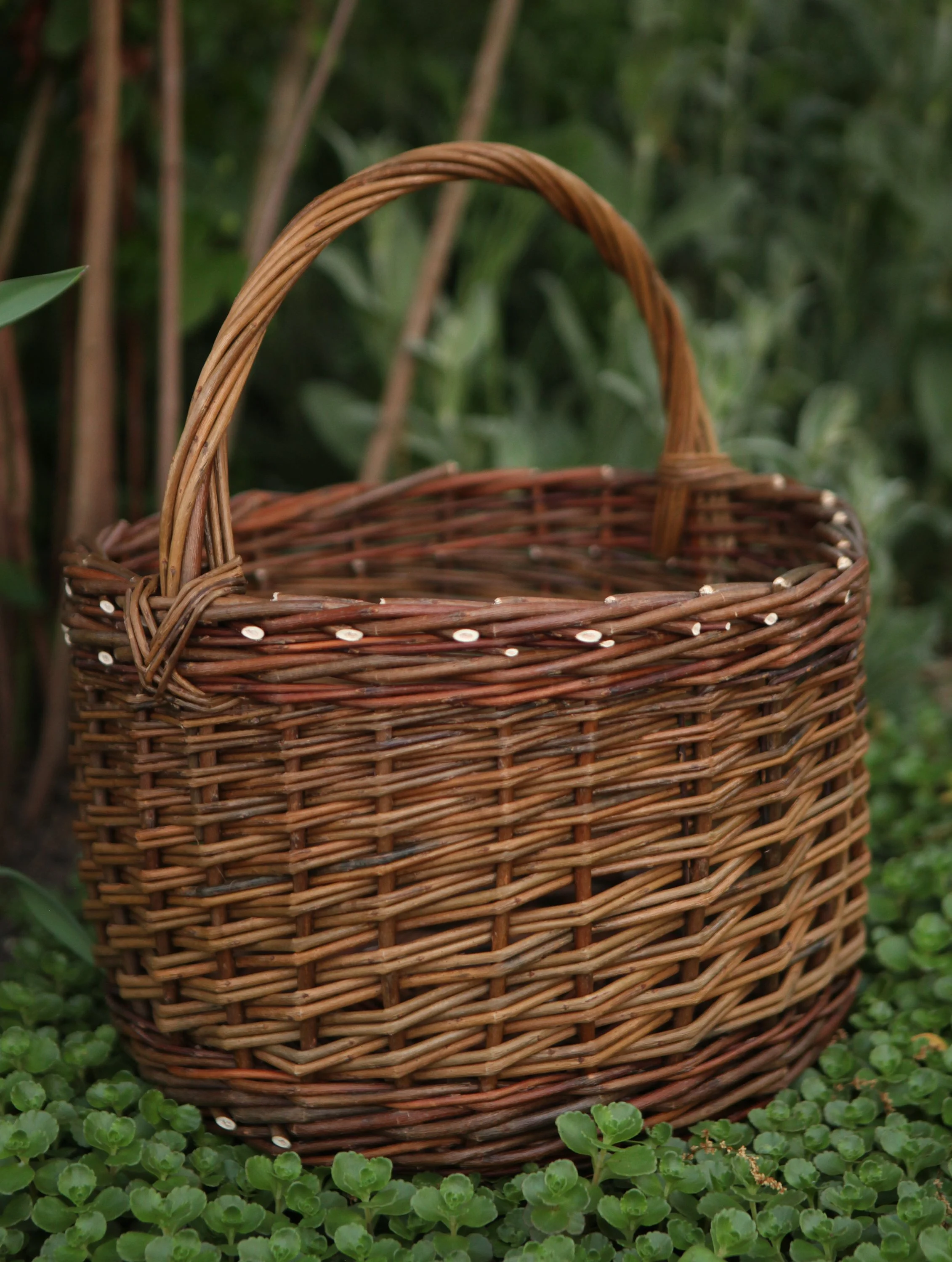 Round Gathering Basket 026