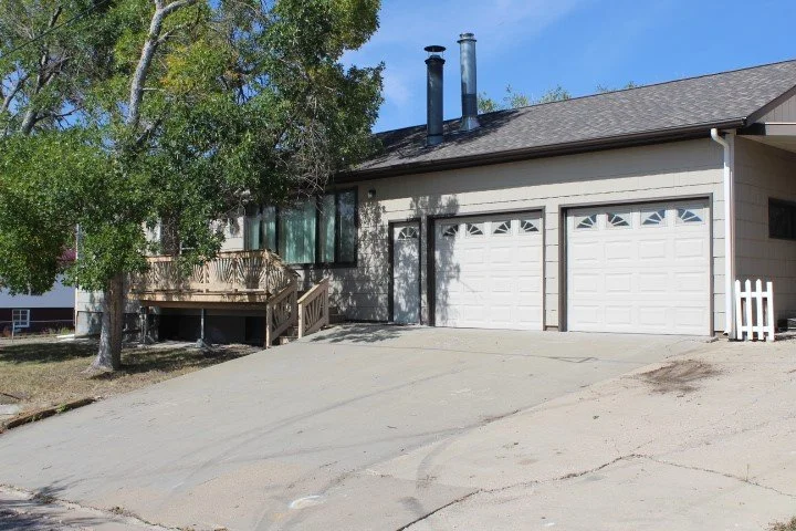 329 Cambria St - Newcastle, Wy