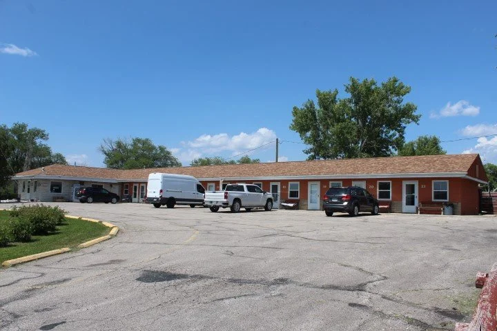 Hilltop Motel - 1123 S Summit Ave - Newcastle, Wy