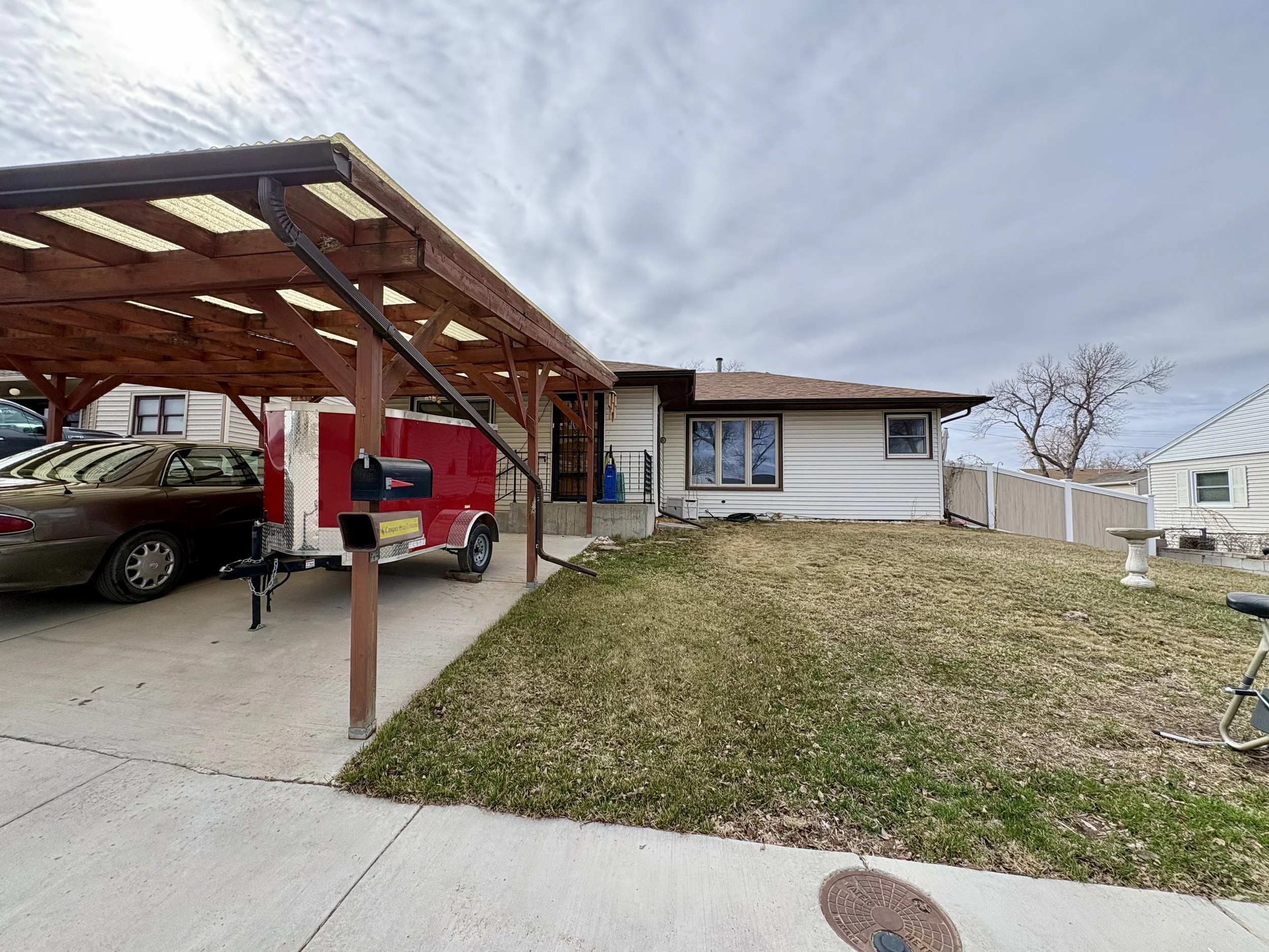215 Frontier Ave - Newcastle, WY