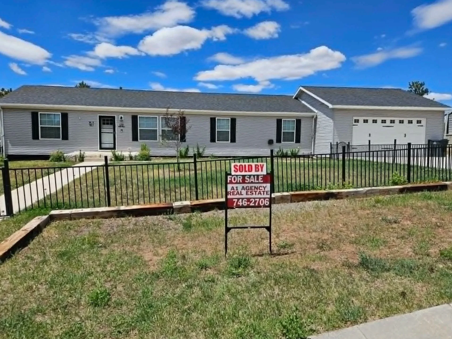 419 Deanne Ave - Newcastle, WY