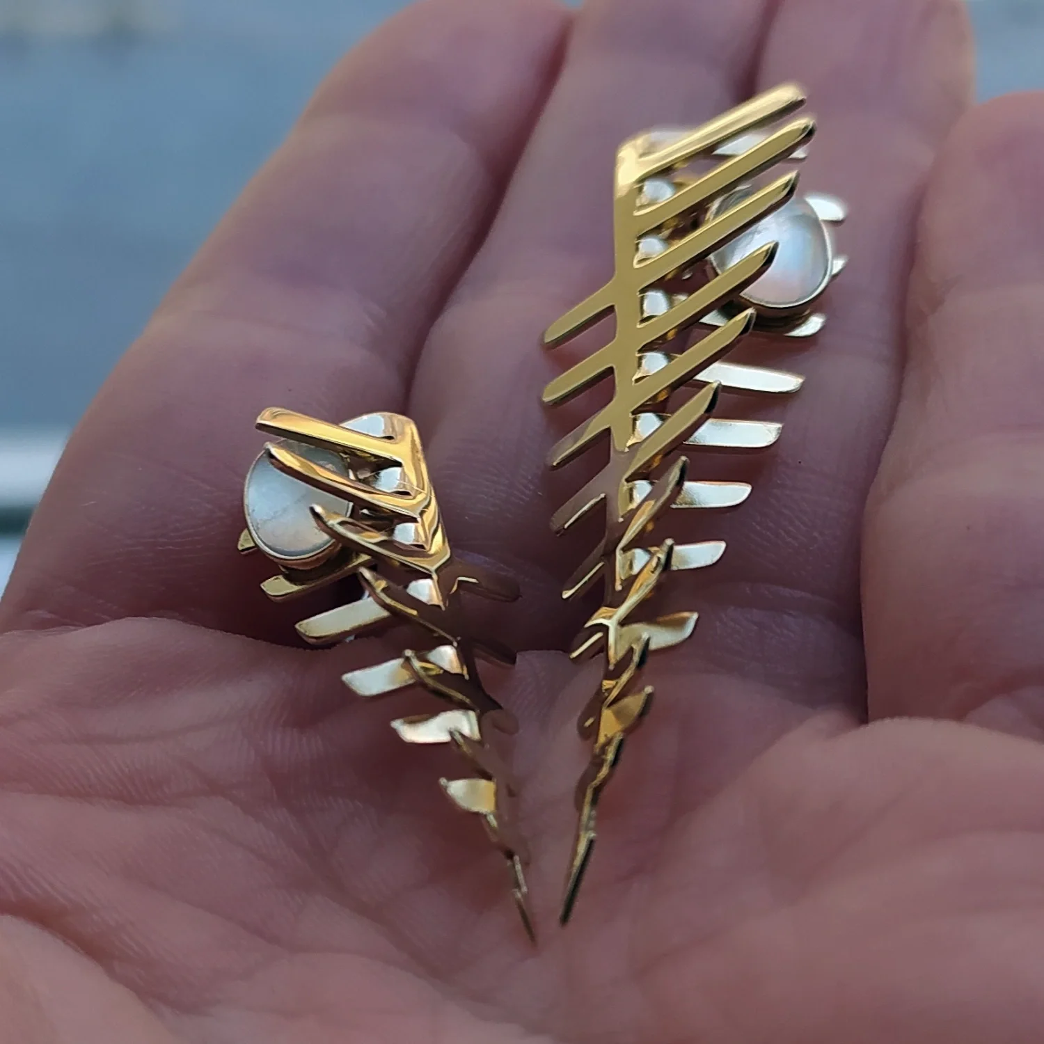 Náušnice ve tvaru kapradí s měsíčními kameny