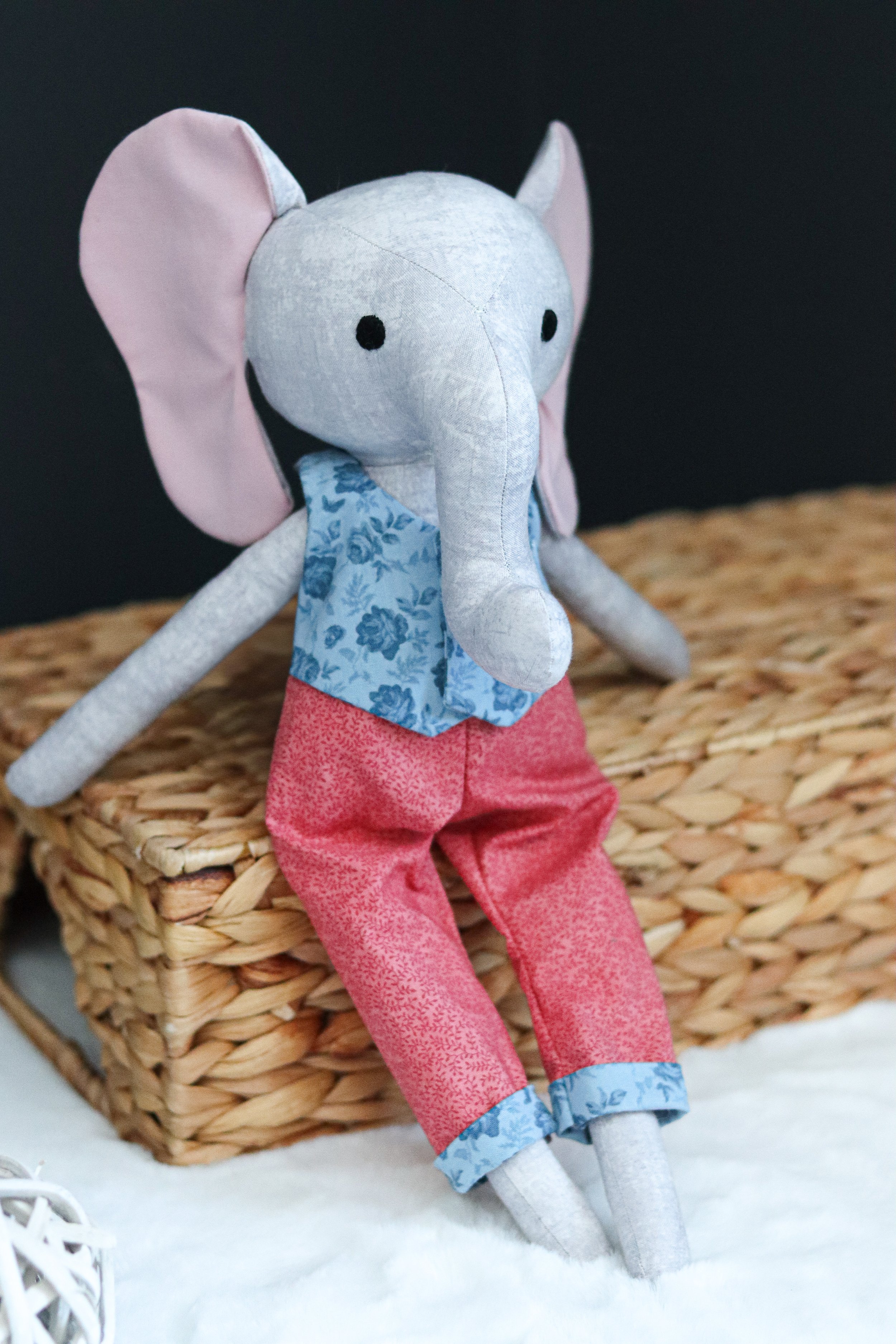 Dreamy Elephant - Waistcoat and Pants