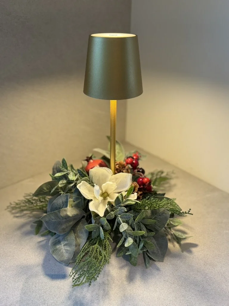 Winter Berry Mini Lamp