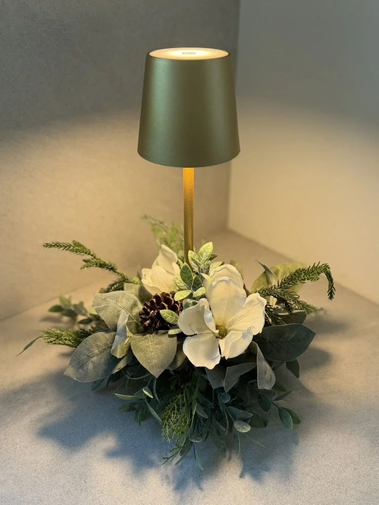 Winter Magnolia Mini Lamp