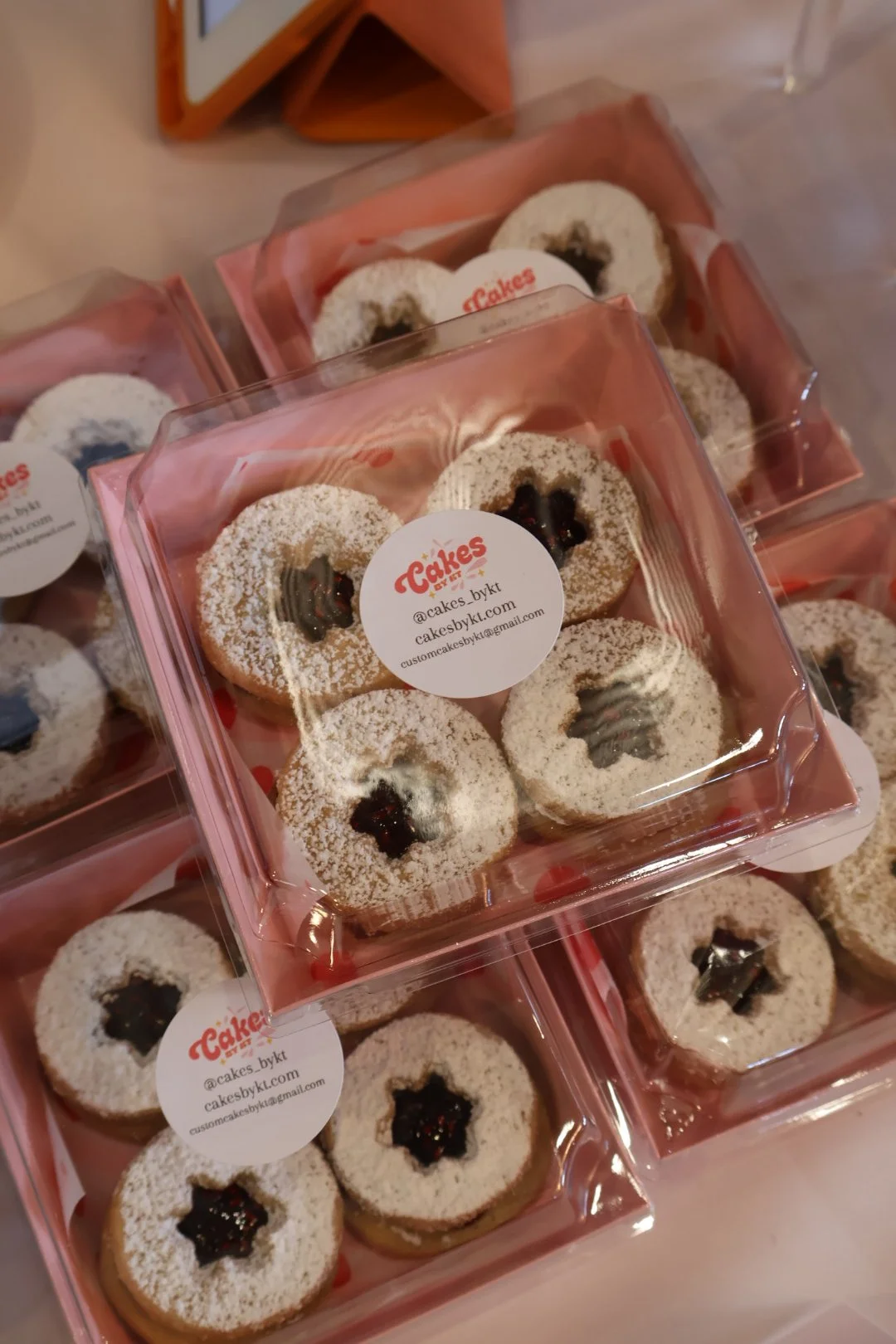 Linzer cookies
