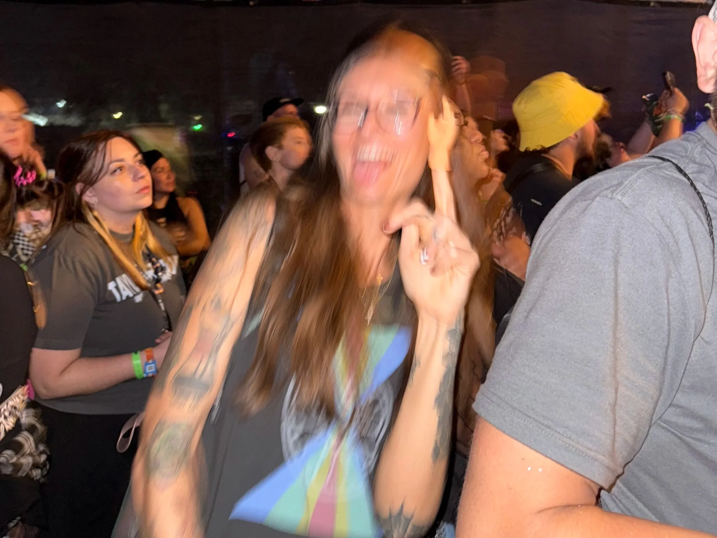 Ashana Kaiulani smiling at a concert