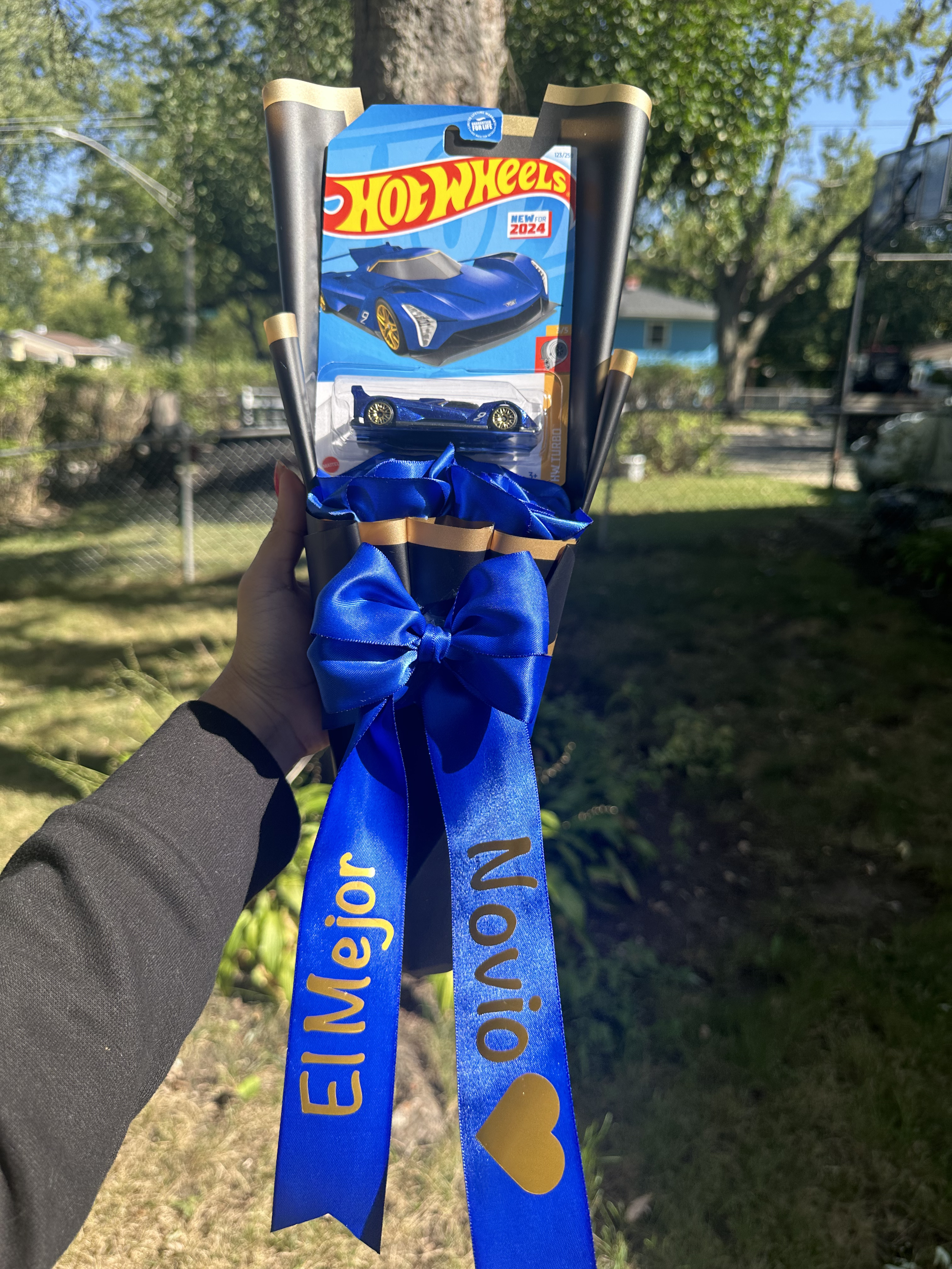 Singular Hot-wheels Bouquet