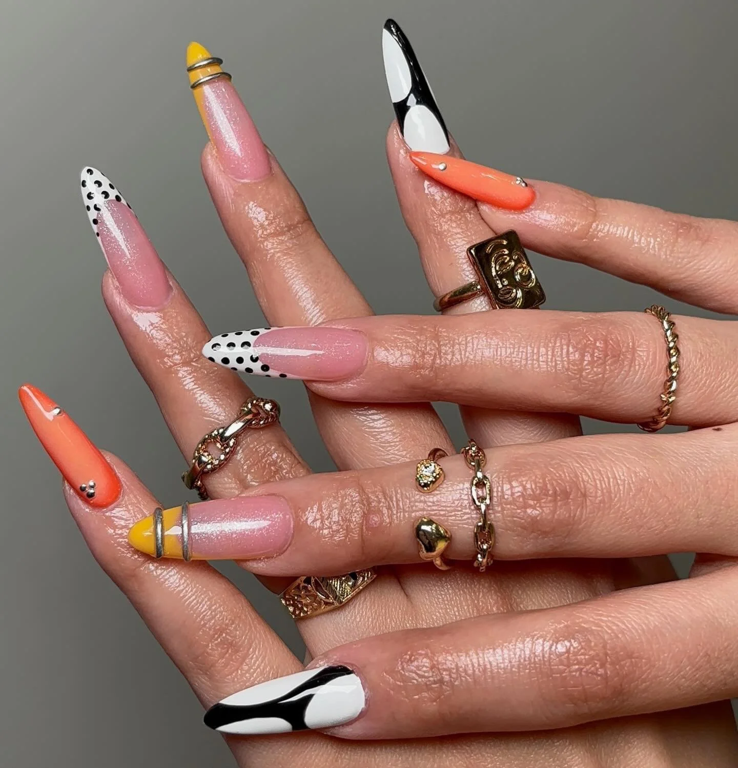 In the mood for BOLD nail art 💅🏽🍸

gel x by Jessica 

#gelx