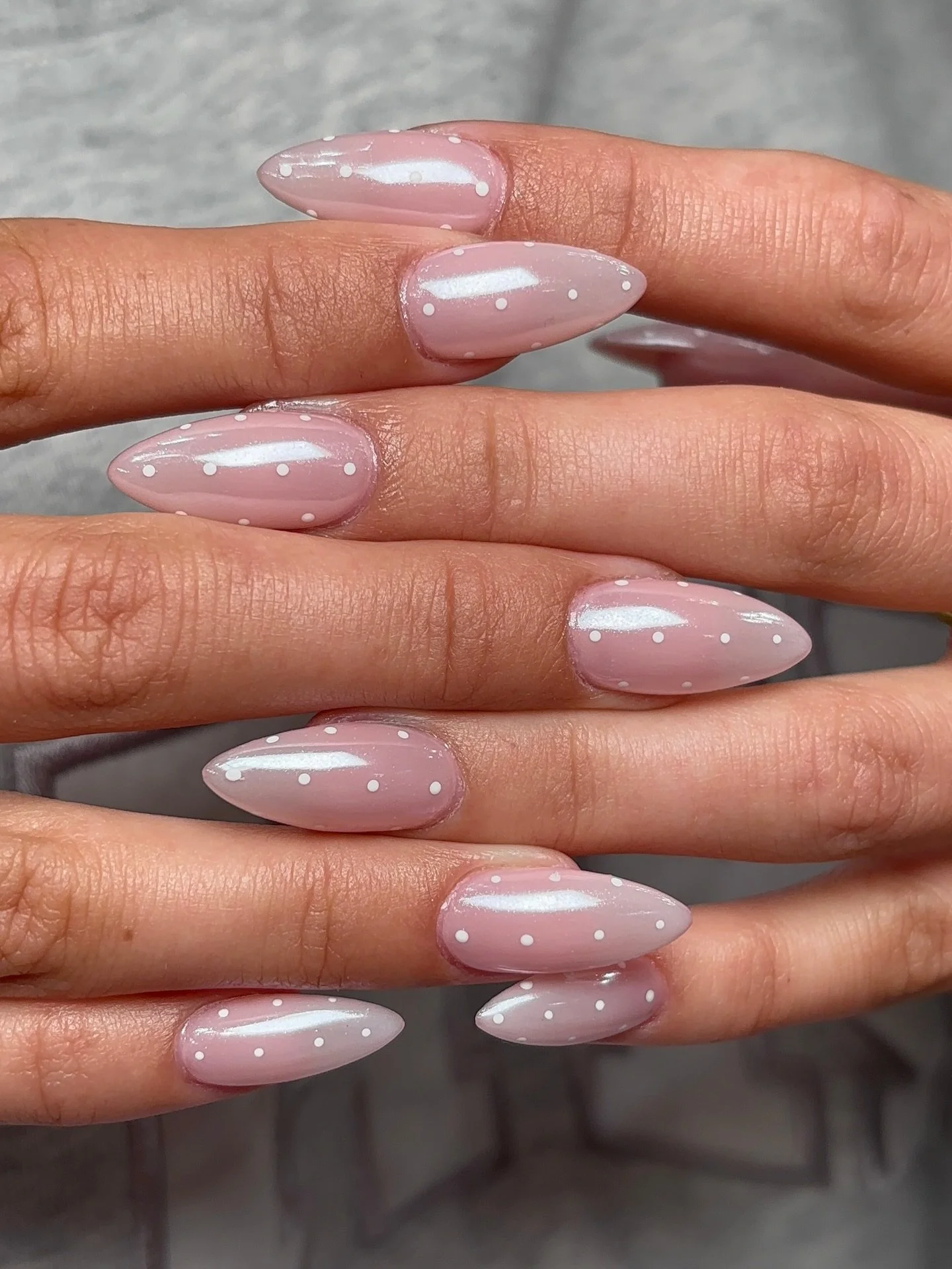 Happy prom season! 

Sin-sheer-ly Yours 
Bubble bunny 
Chrome 😍

Gel X with intricate nail art