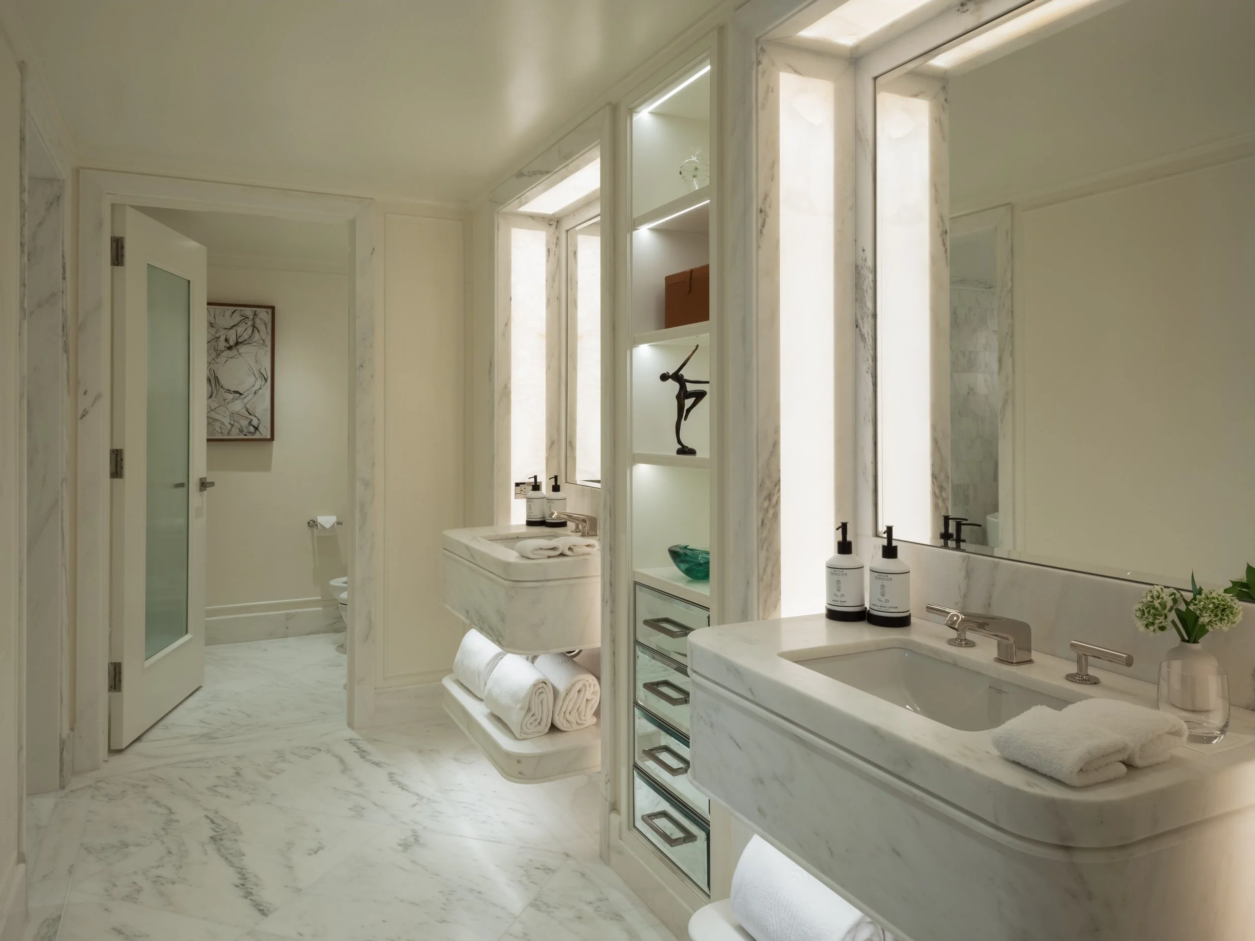 2025_CNY_Suites_Greywacke1003_Bathroom_WhatTheFox-0003.jpg