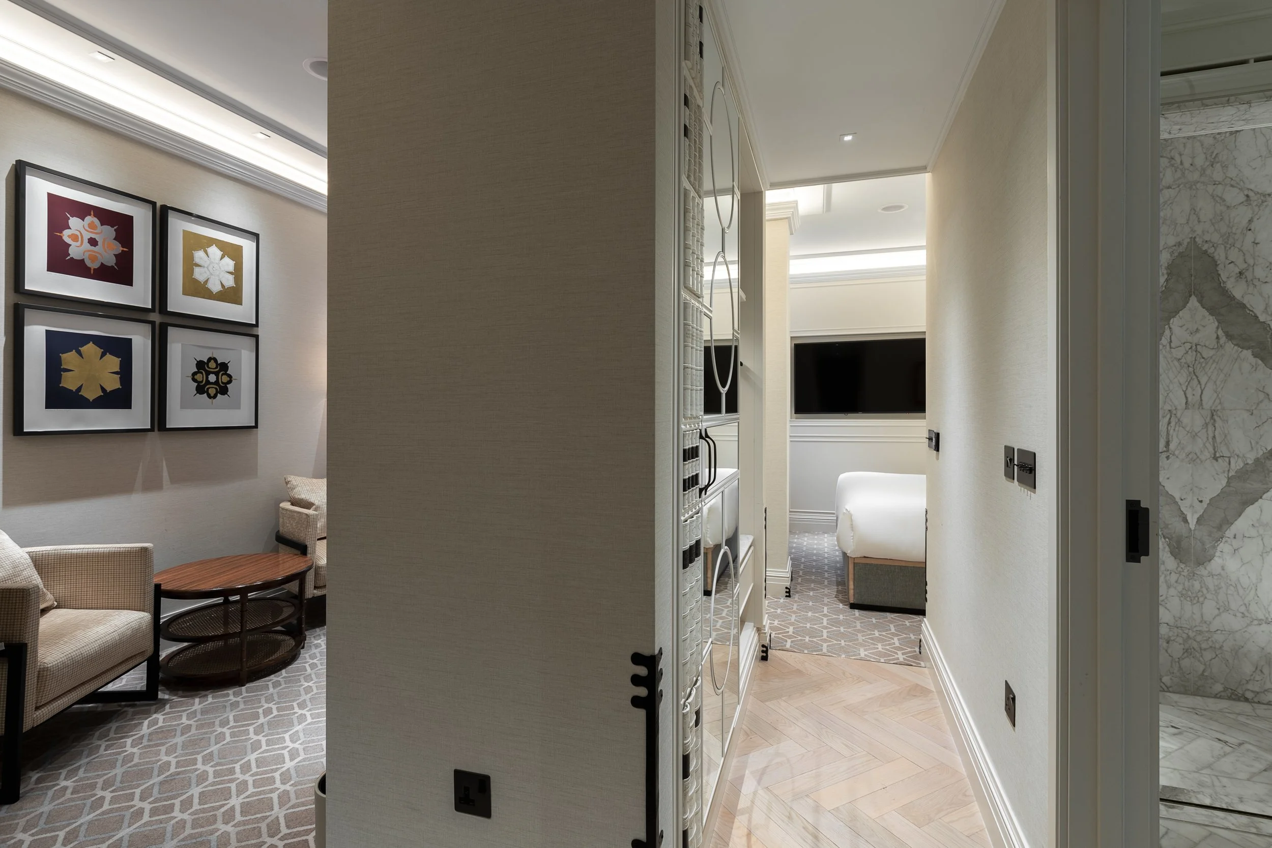 LHRUB_P02_Koestler Suite with 1 King Bed.jpg