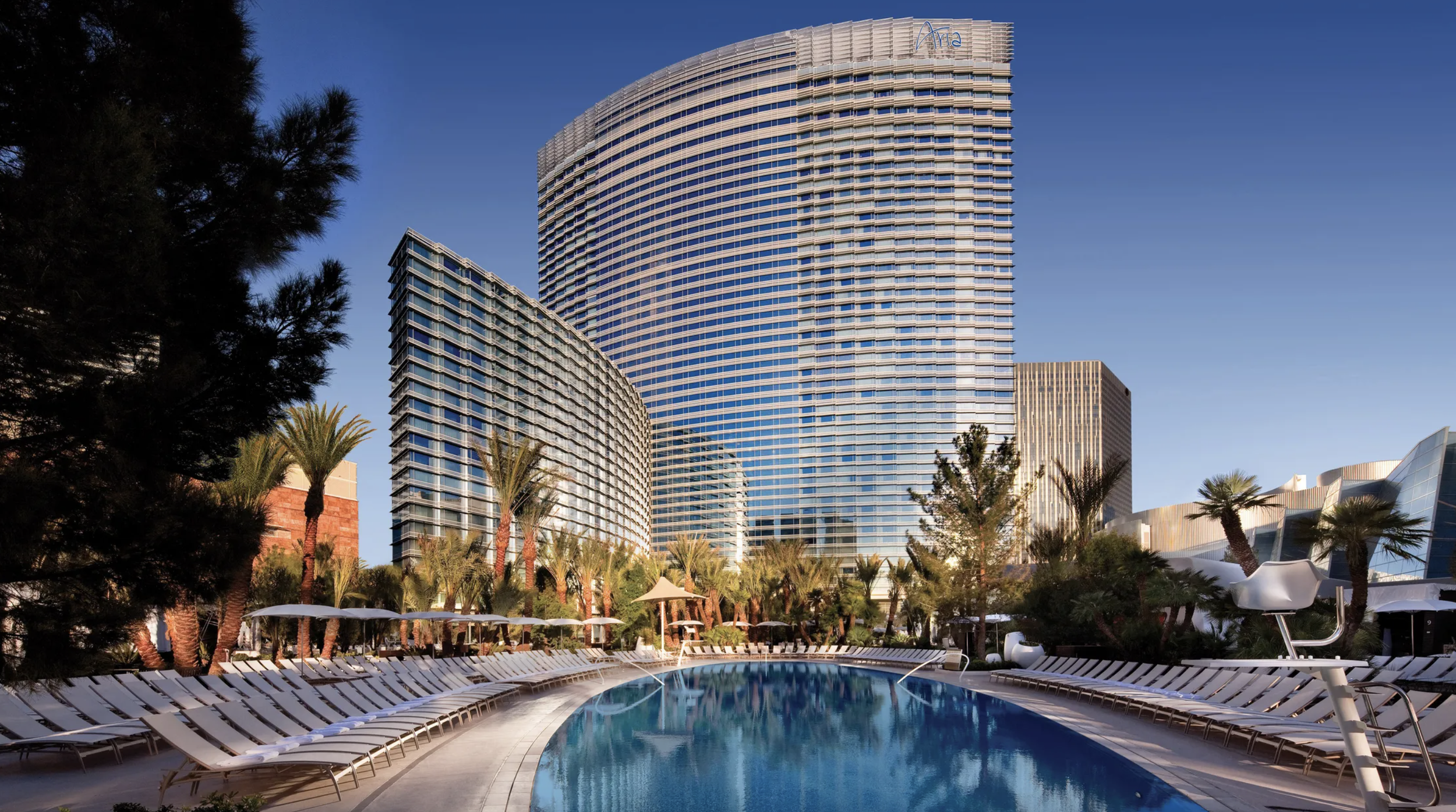MGM Hotels and Resorts Join Marriott STARS AND LUMINOUS