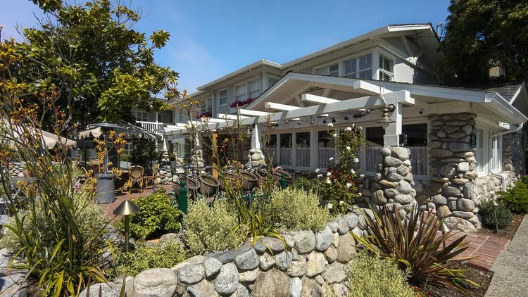 lepetitpali 8th Ave ext.jpg