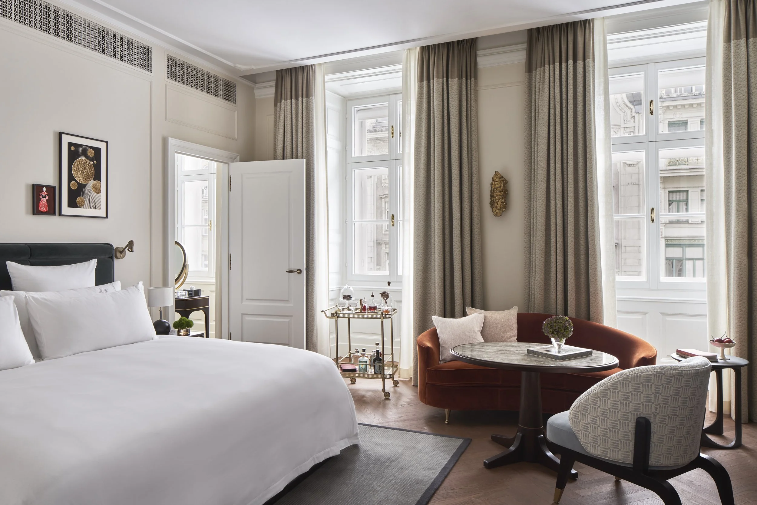 Rosewood Vienna_Premier Junior Suite (3).jpg