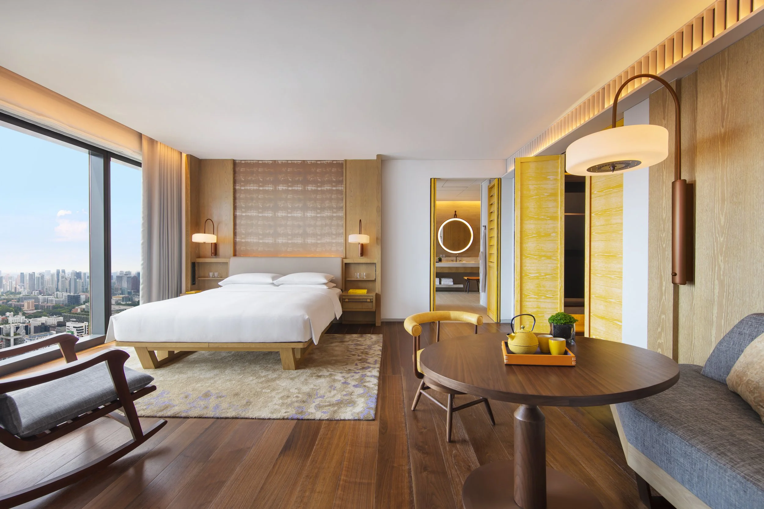 AndazSingapore-Presidential-Suite-Bedroom.jpg