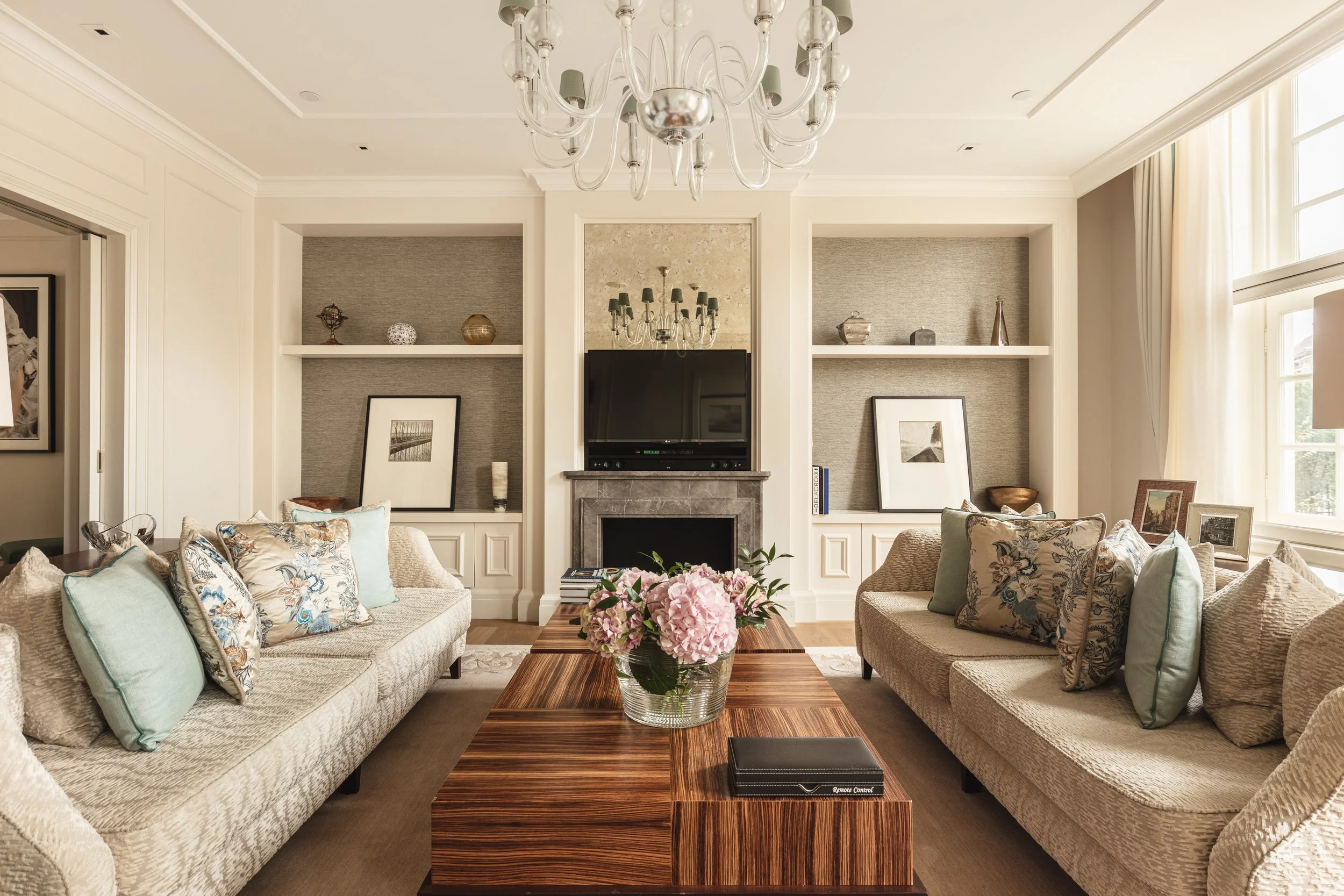 Brentano Suite 2.jpg