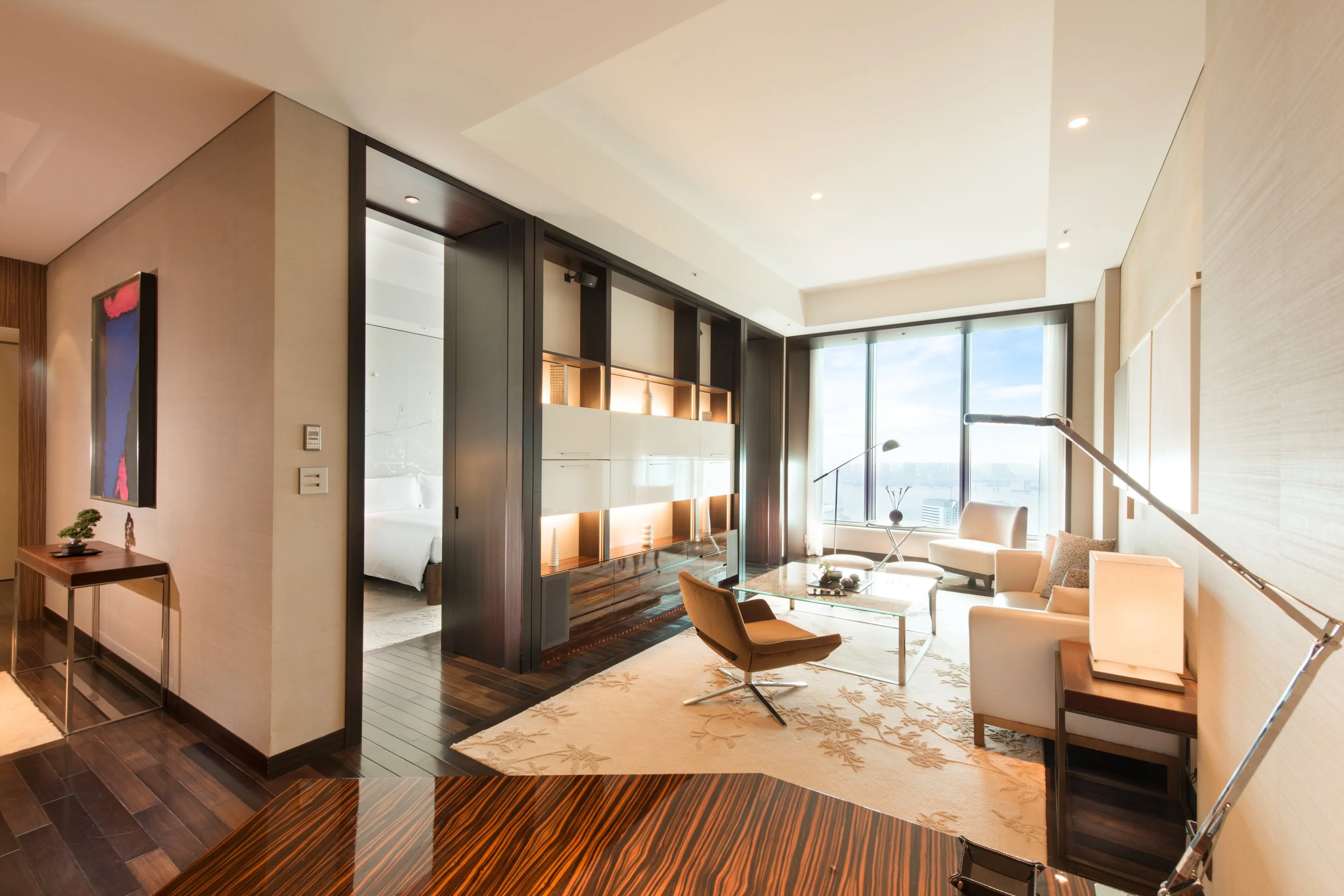 7-1. Deluxe Bay View Suite King.jpg